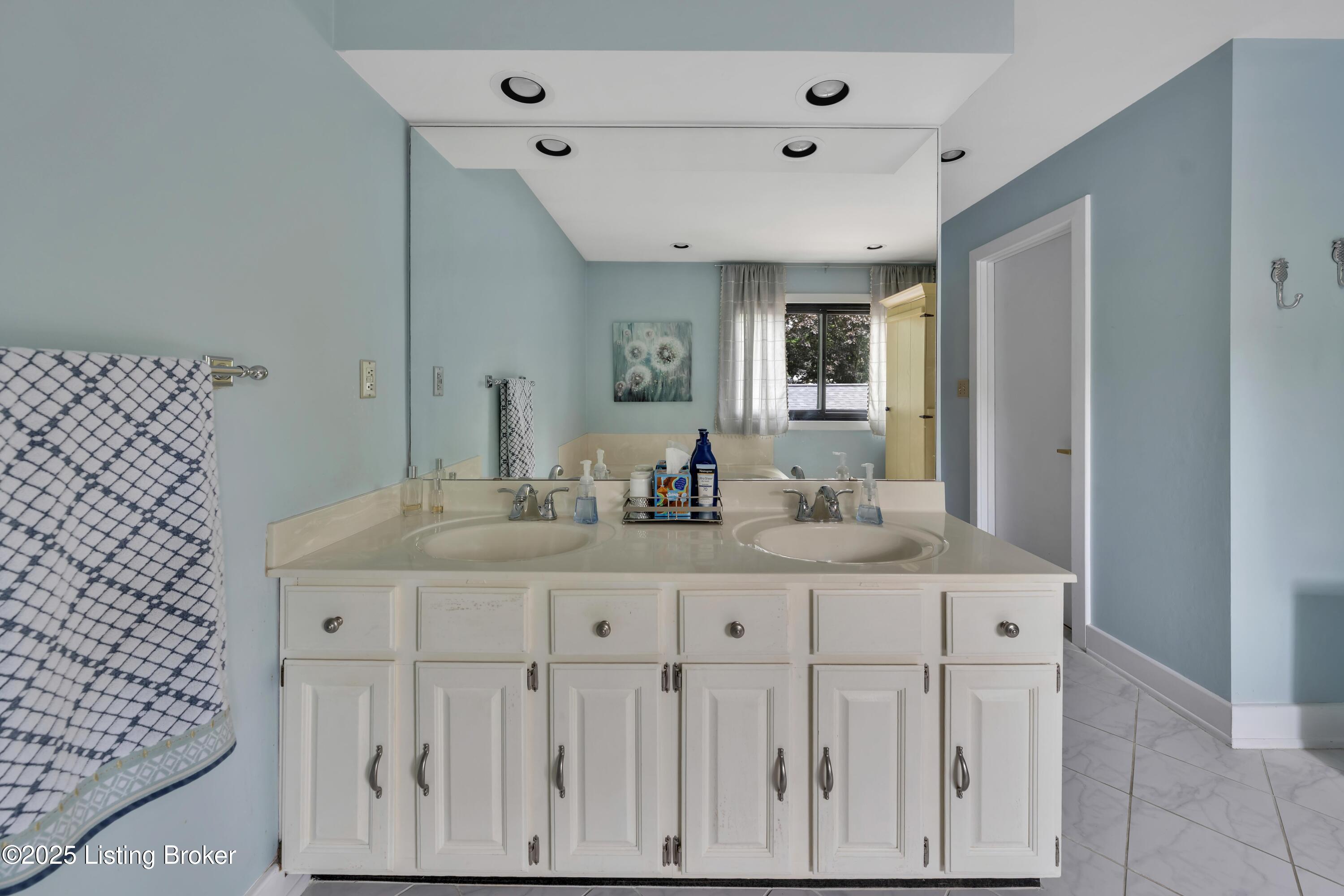 2607 Ballantrae Cir