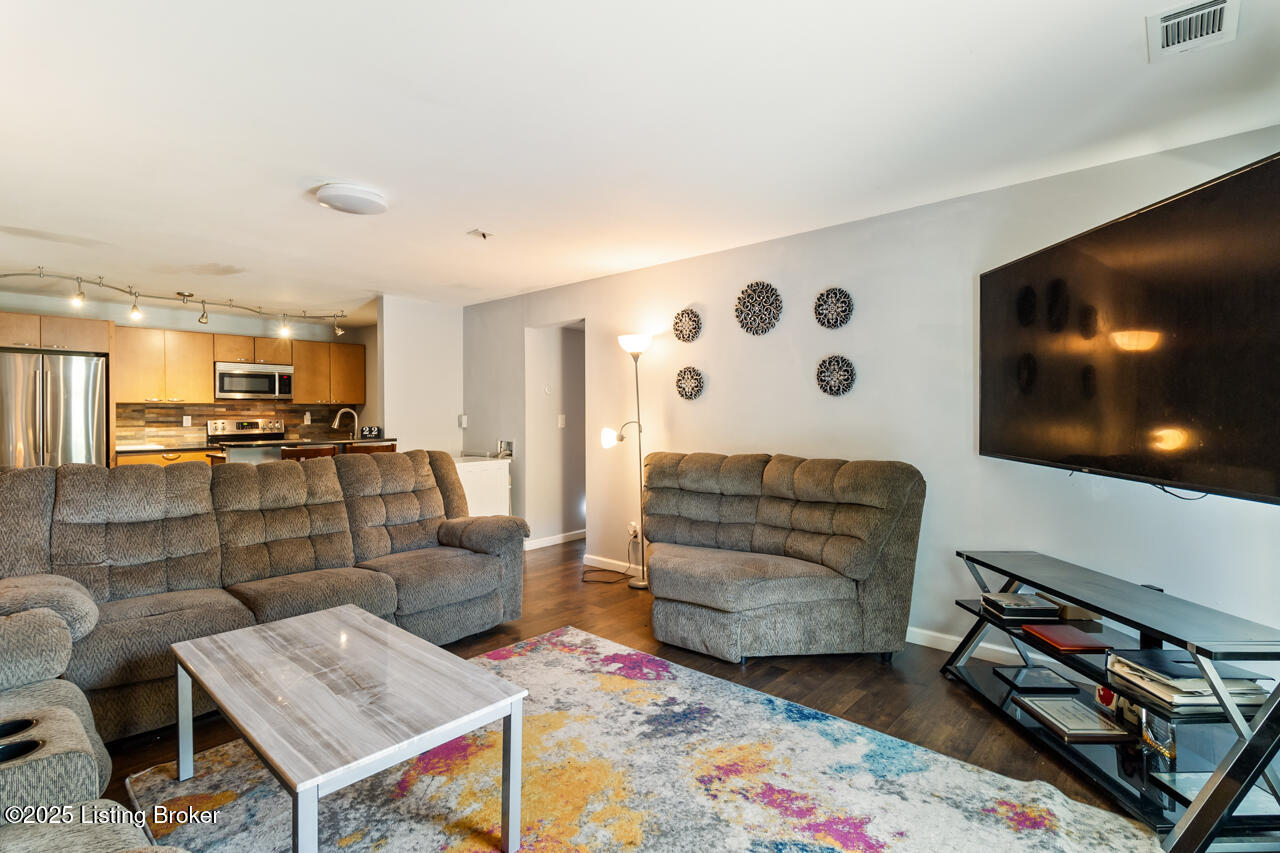 2505 Brownsboro Rd, E2