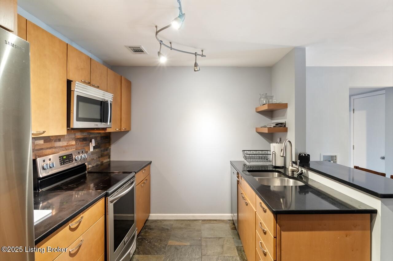 2505 Brownsboro Rd, E2