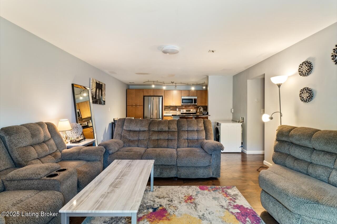 2505 Brownsboro Rd, E2