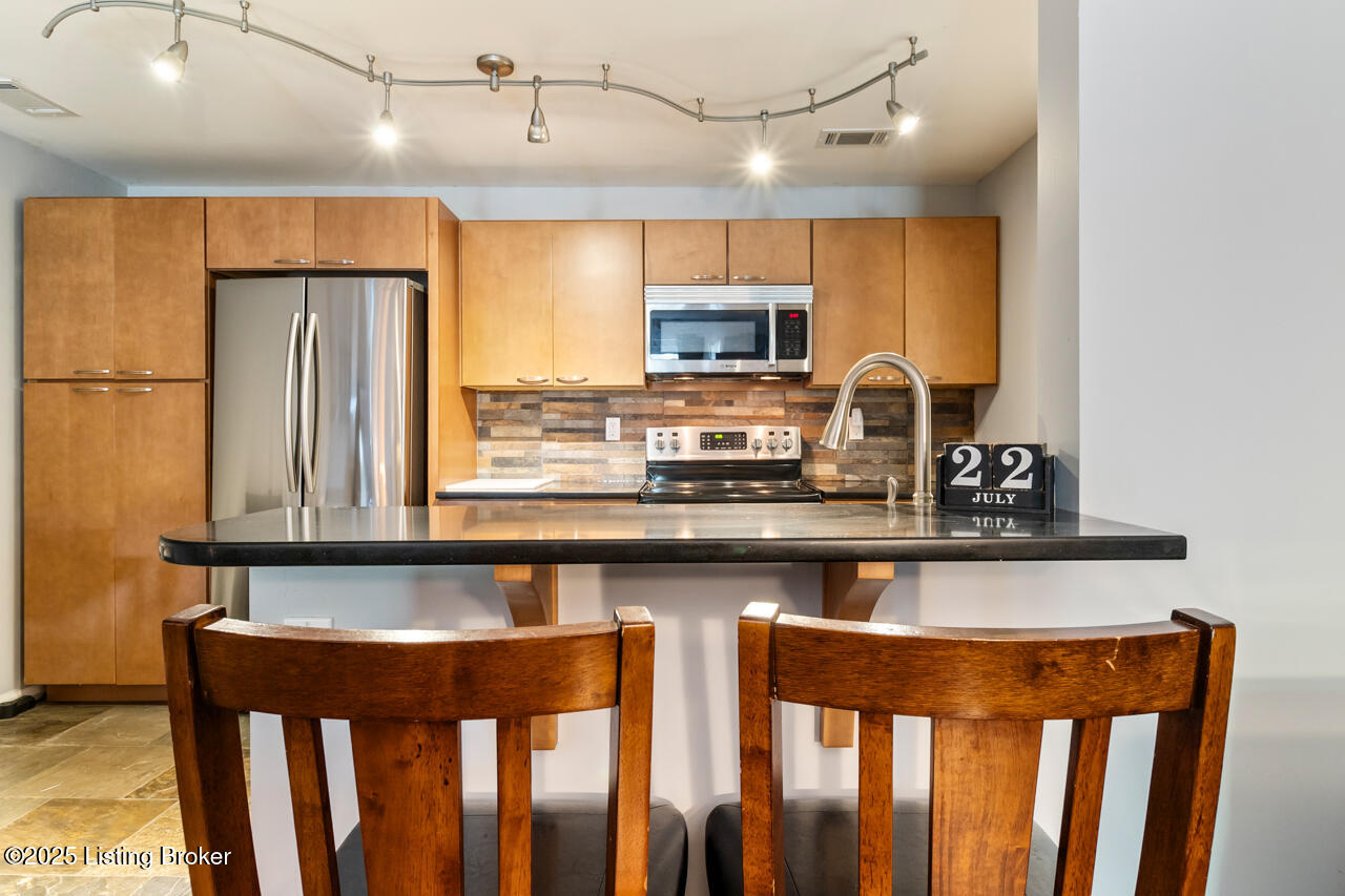 2505 Brownsboro Rd, E2