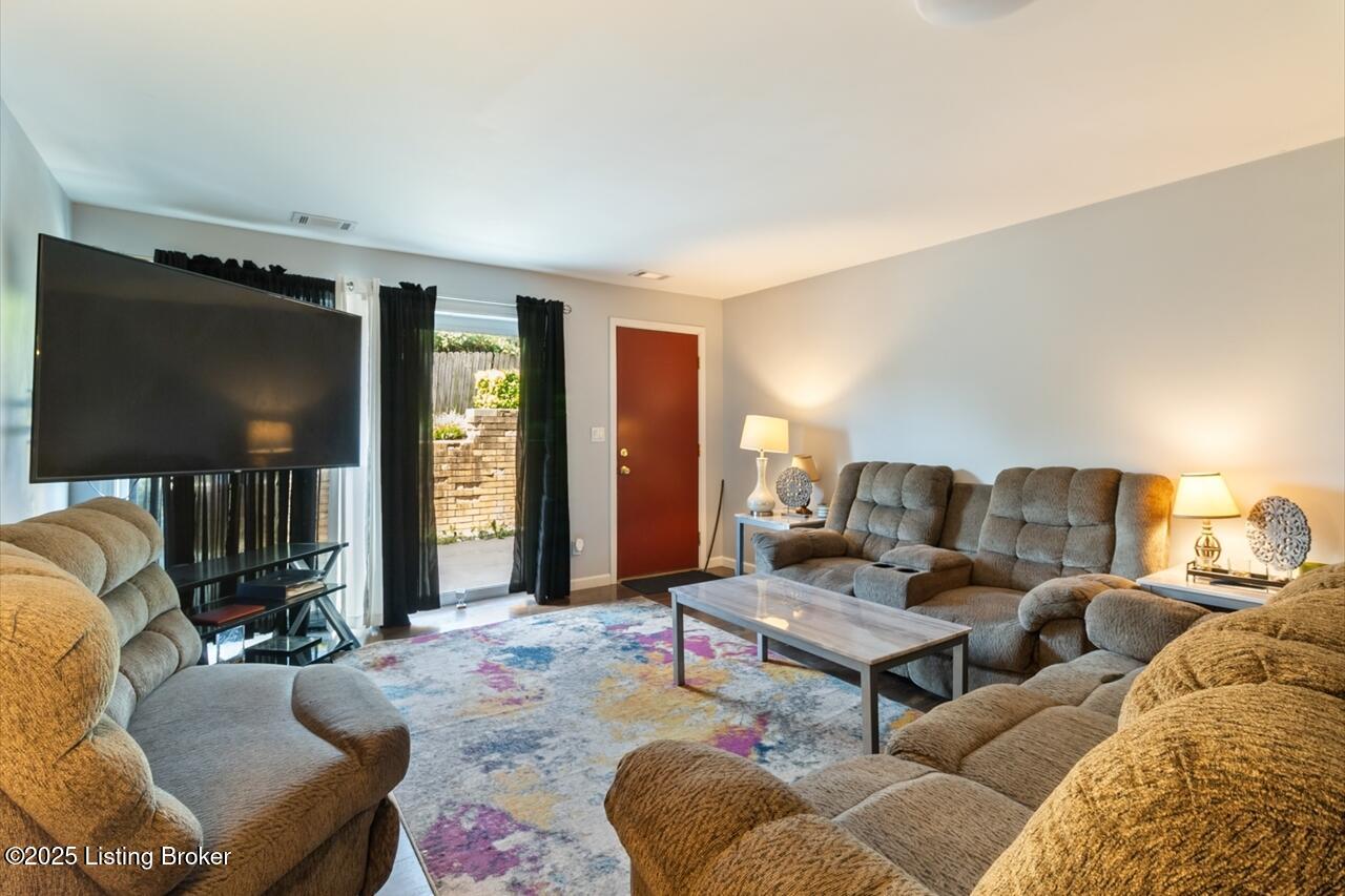 2505 Brownsboro Rd, E2