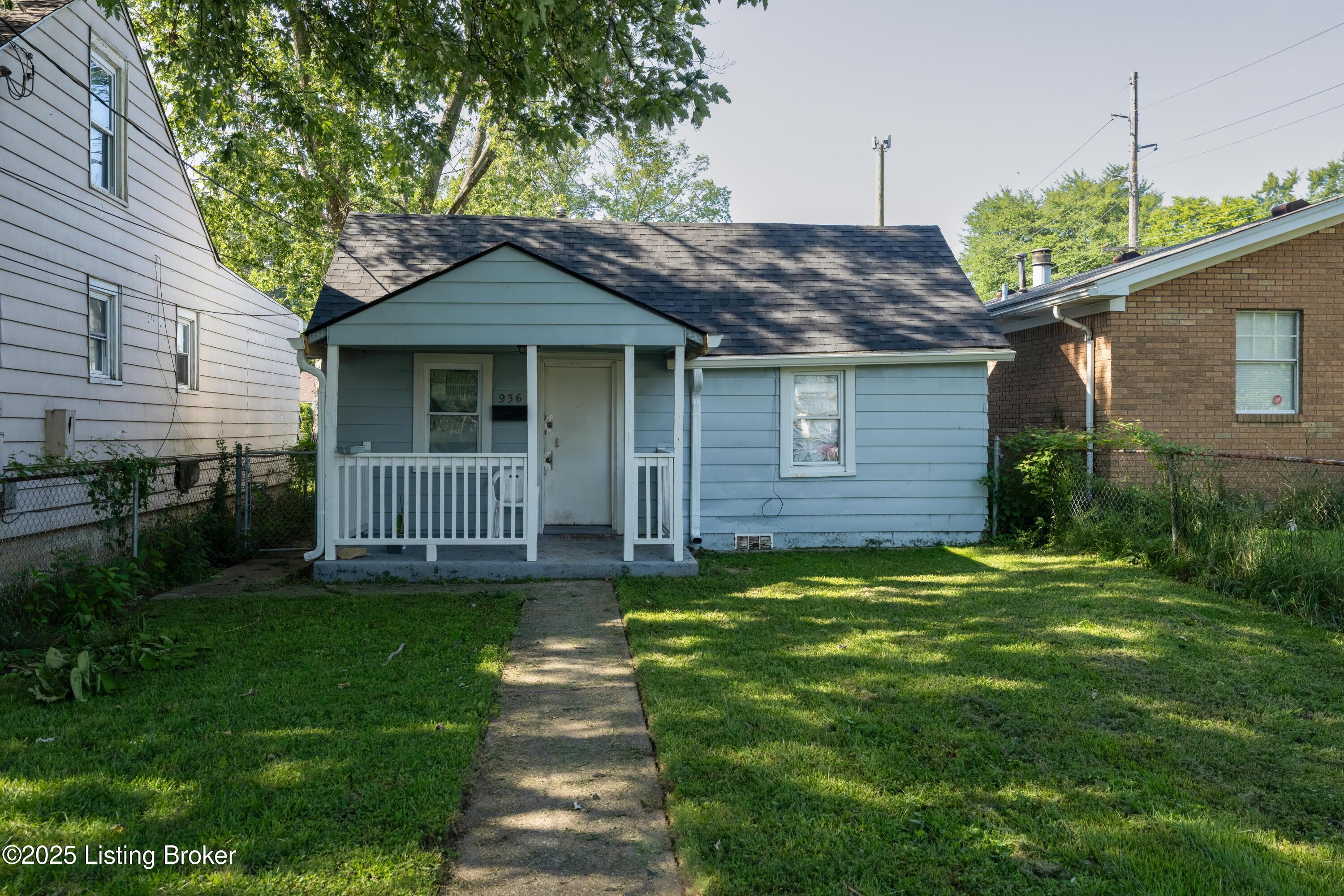 936 Brentwood Ave