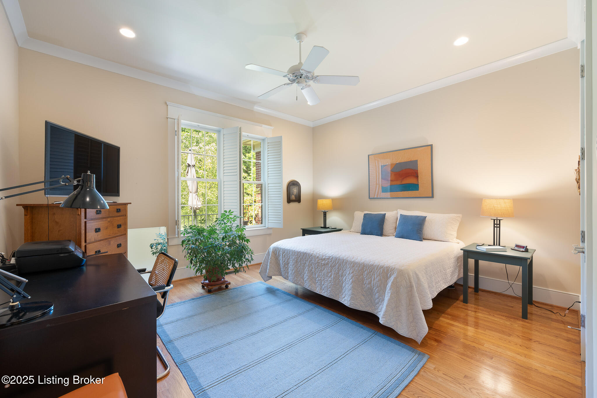 8201 Maris Ct, Louisville