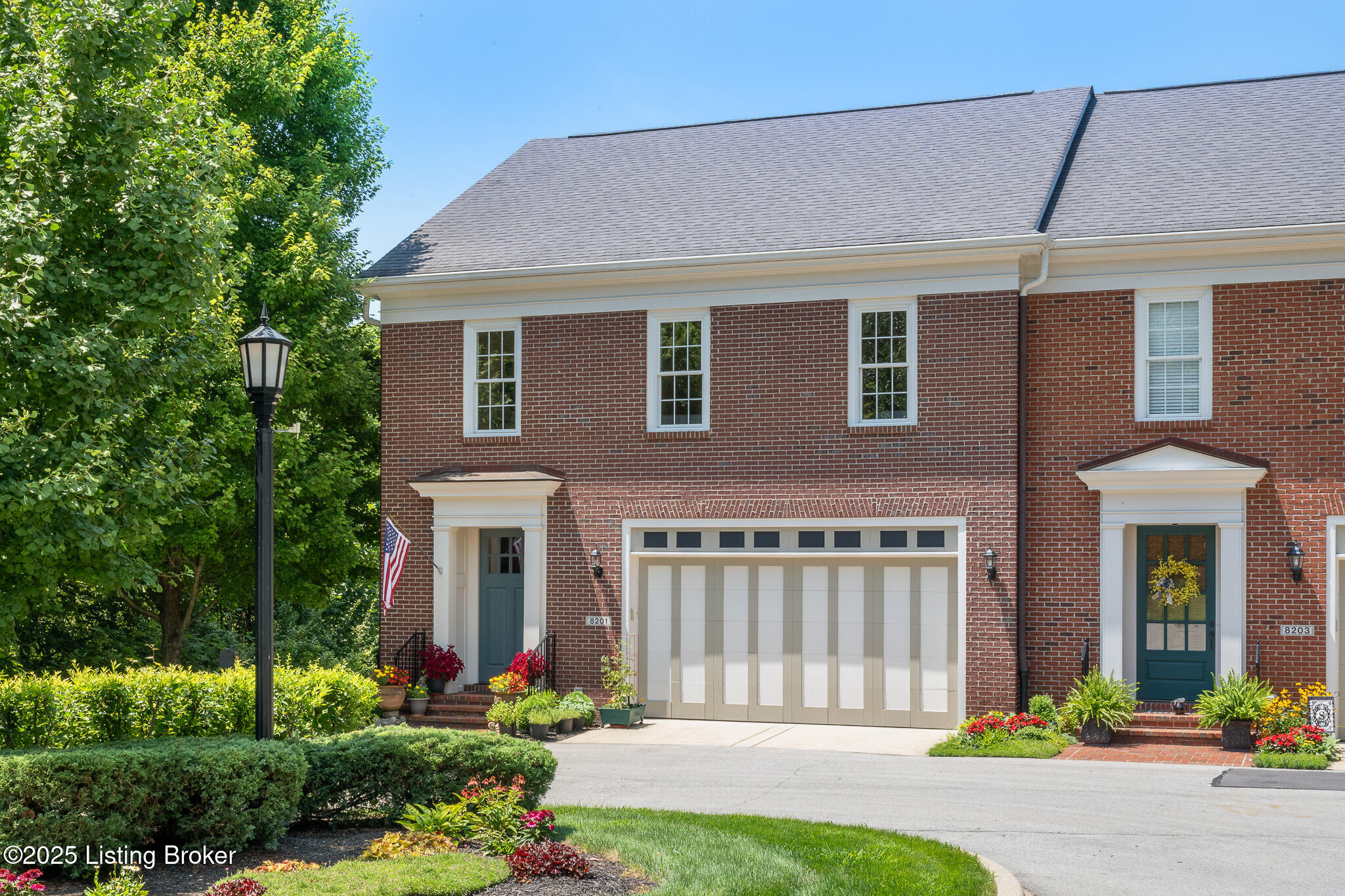 8201 Maris Ct, Louisville