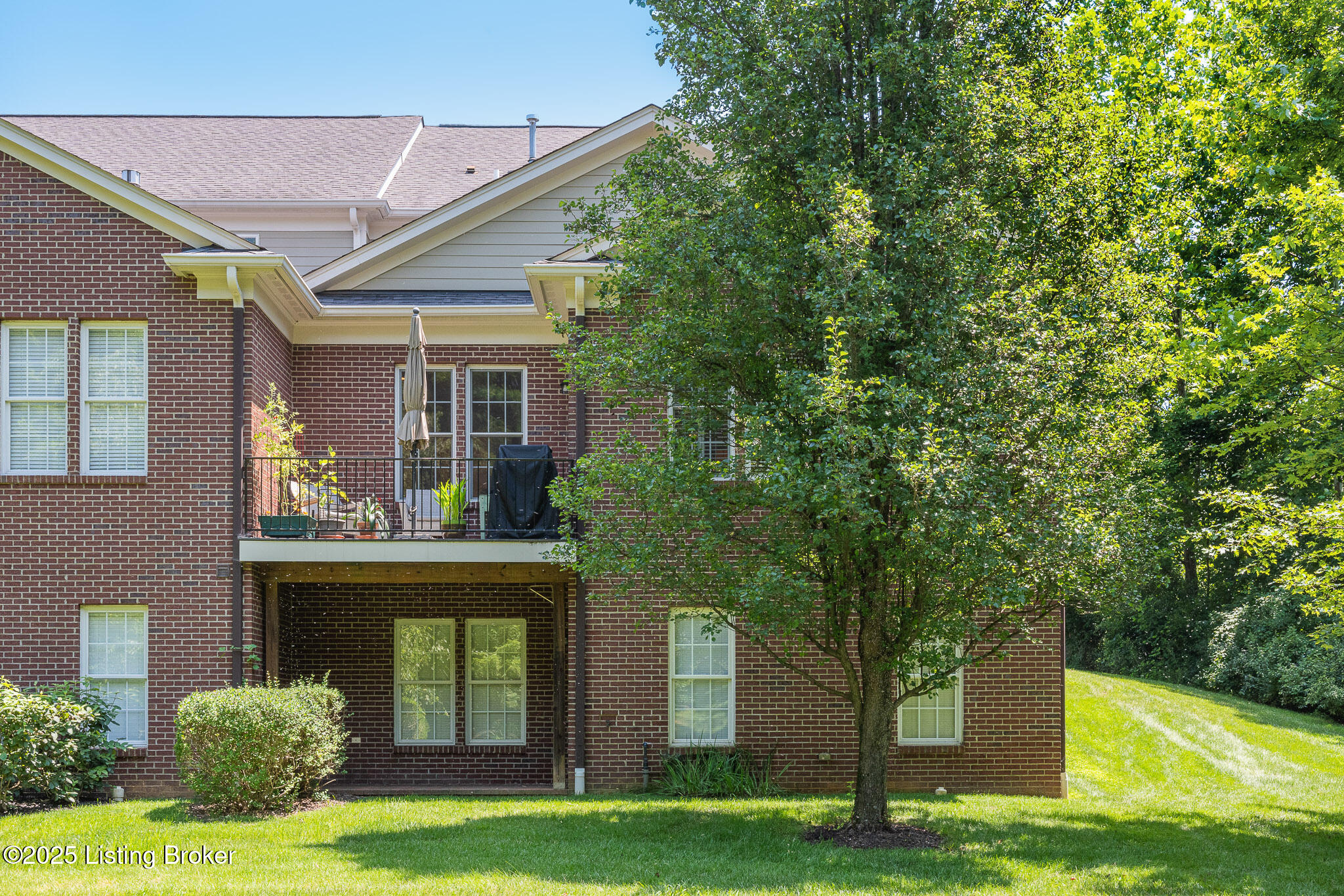 8201 Maris Ct, Louisville