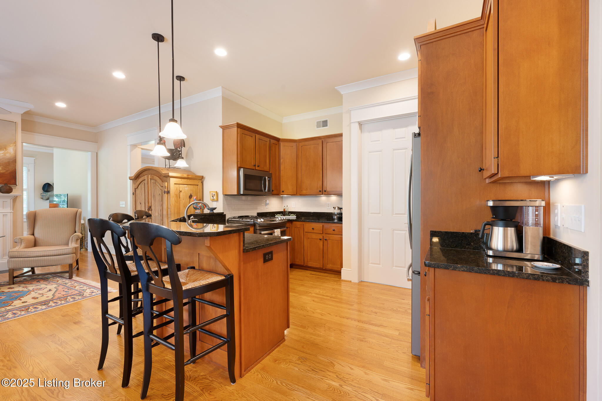 8201 Maris Ct, Louisville