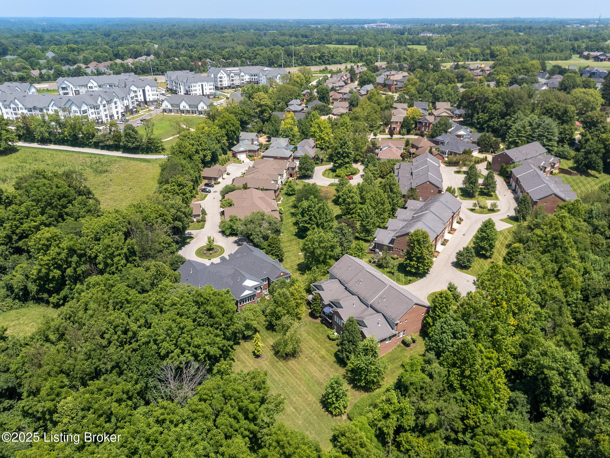 8201 Maris Ct, Louisville