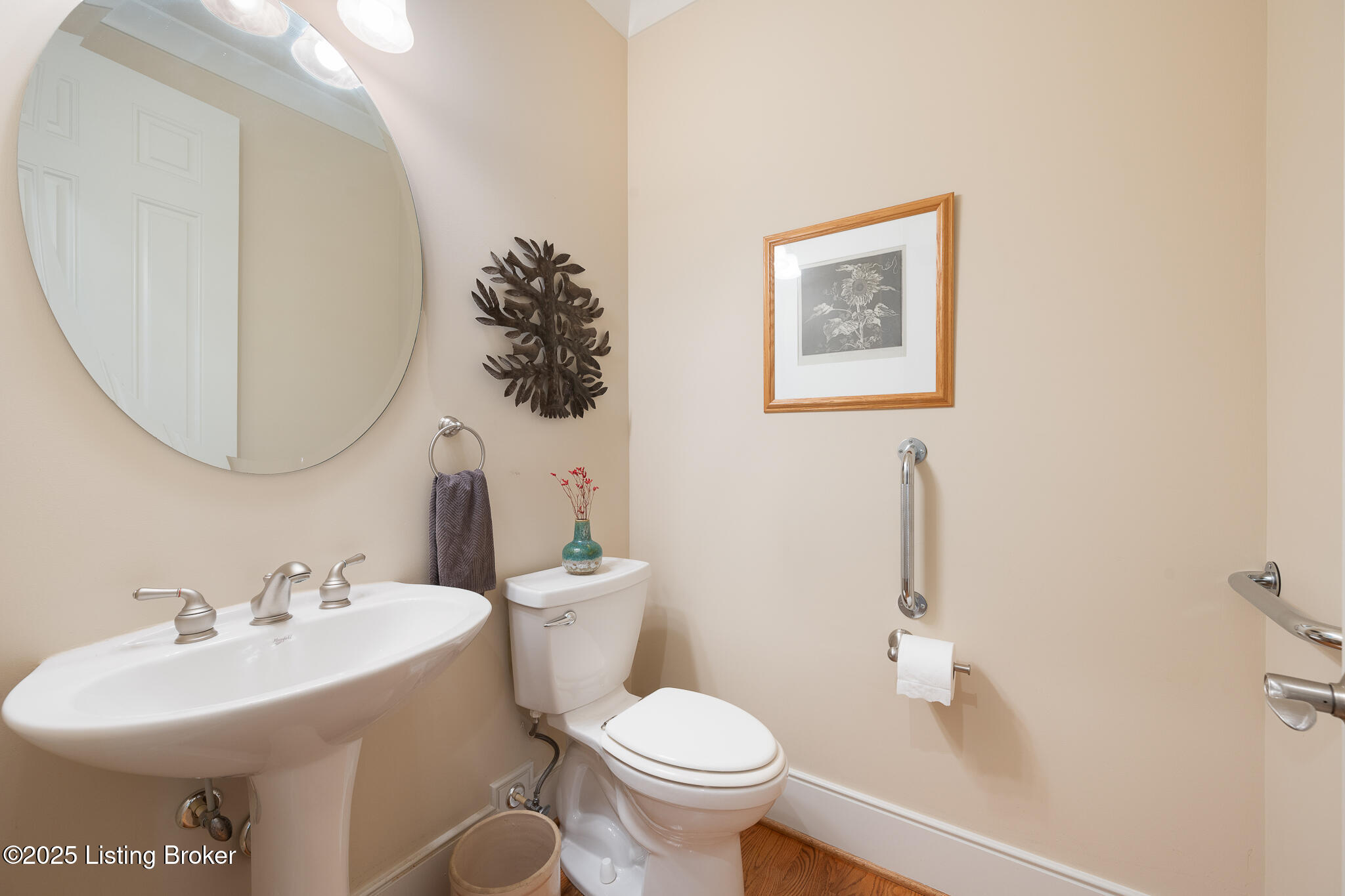 8201 Maris Ct, Louisville