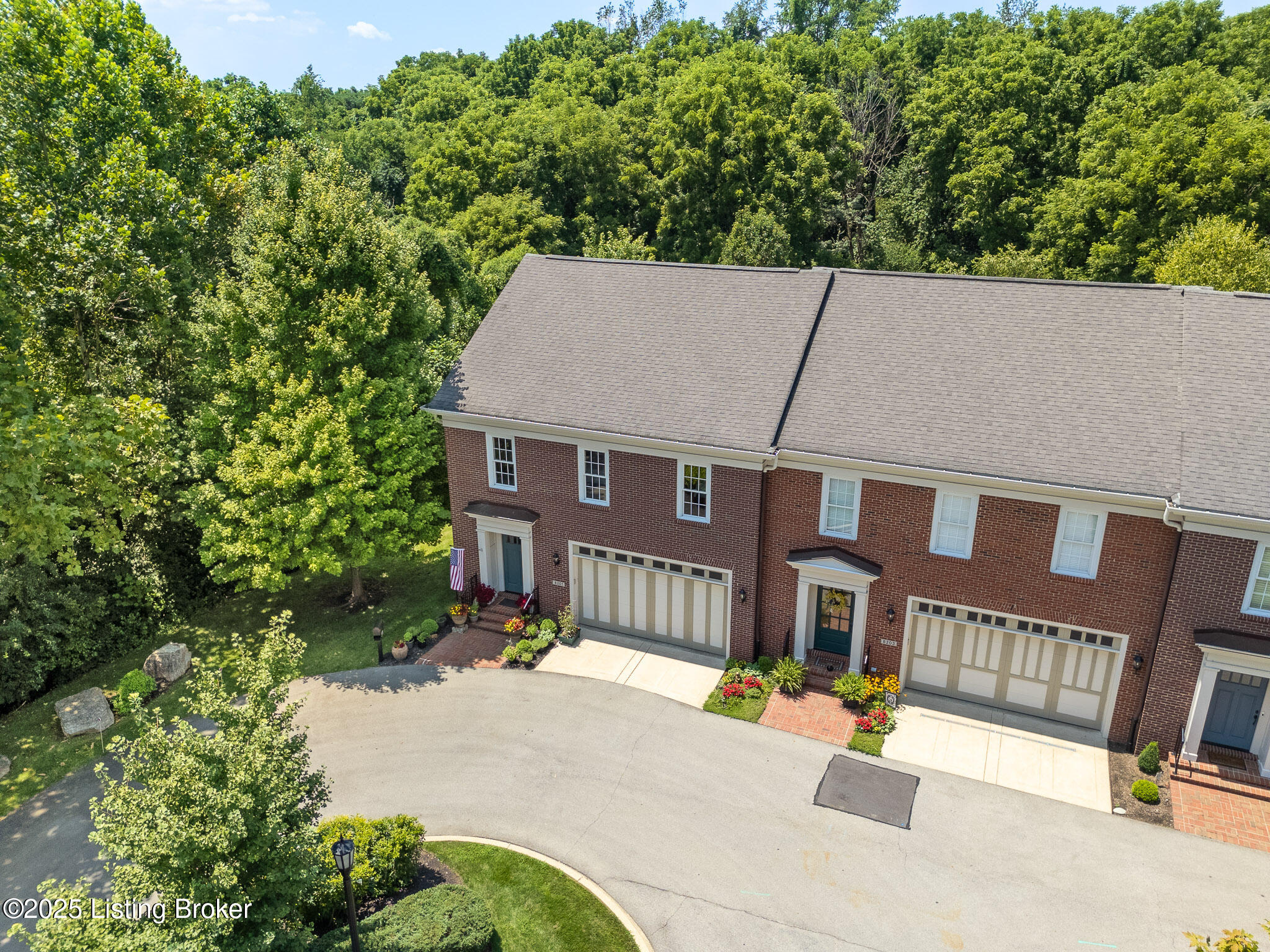 8201 Maris Ct, Louisville