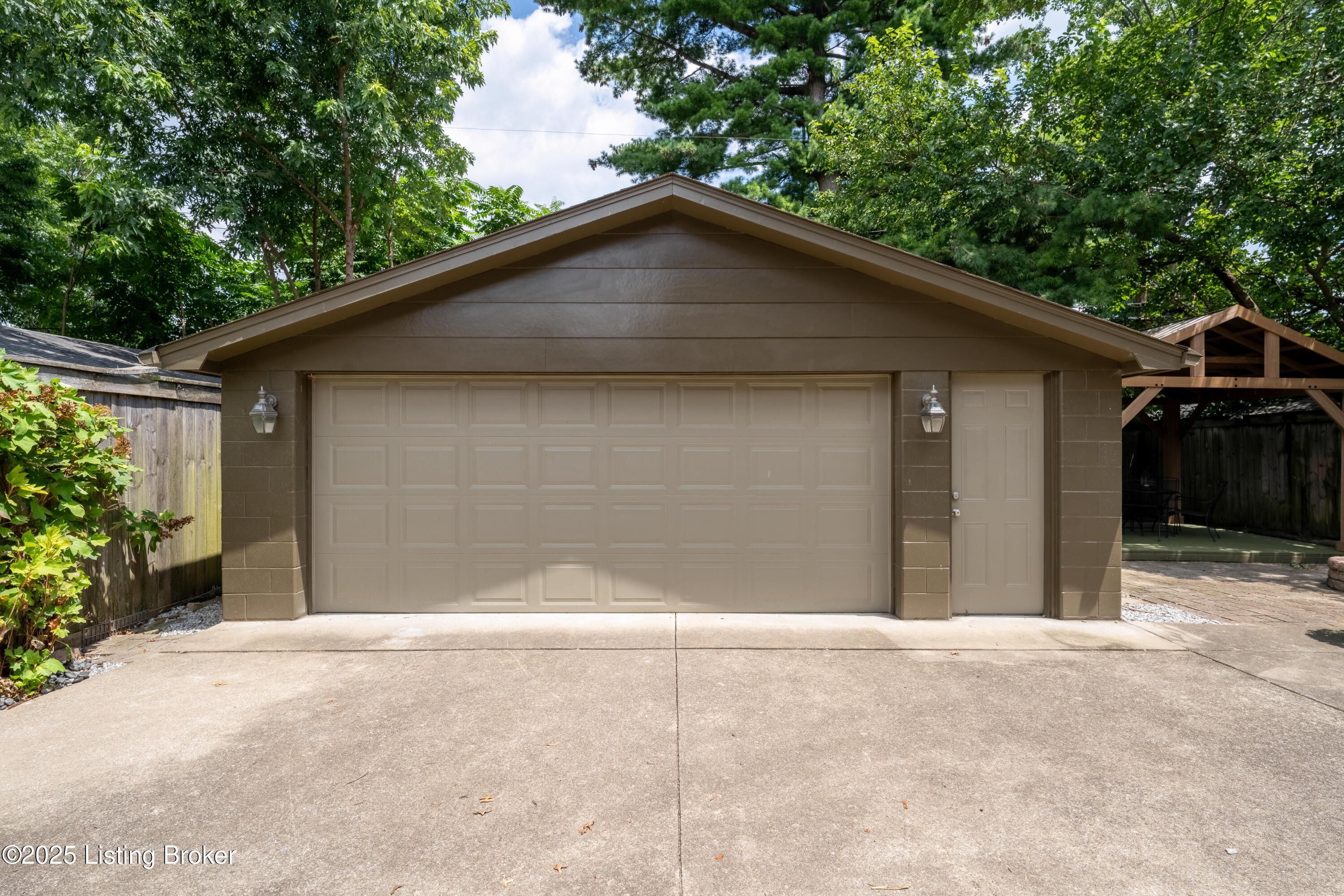 2539 Carolina Ave