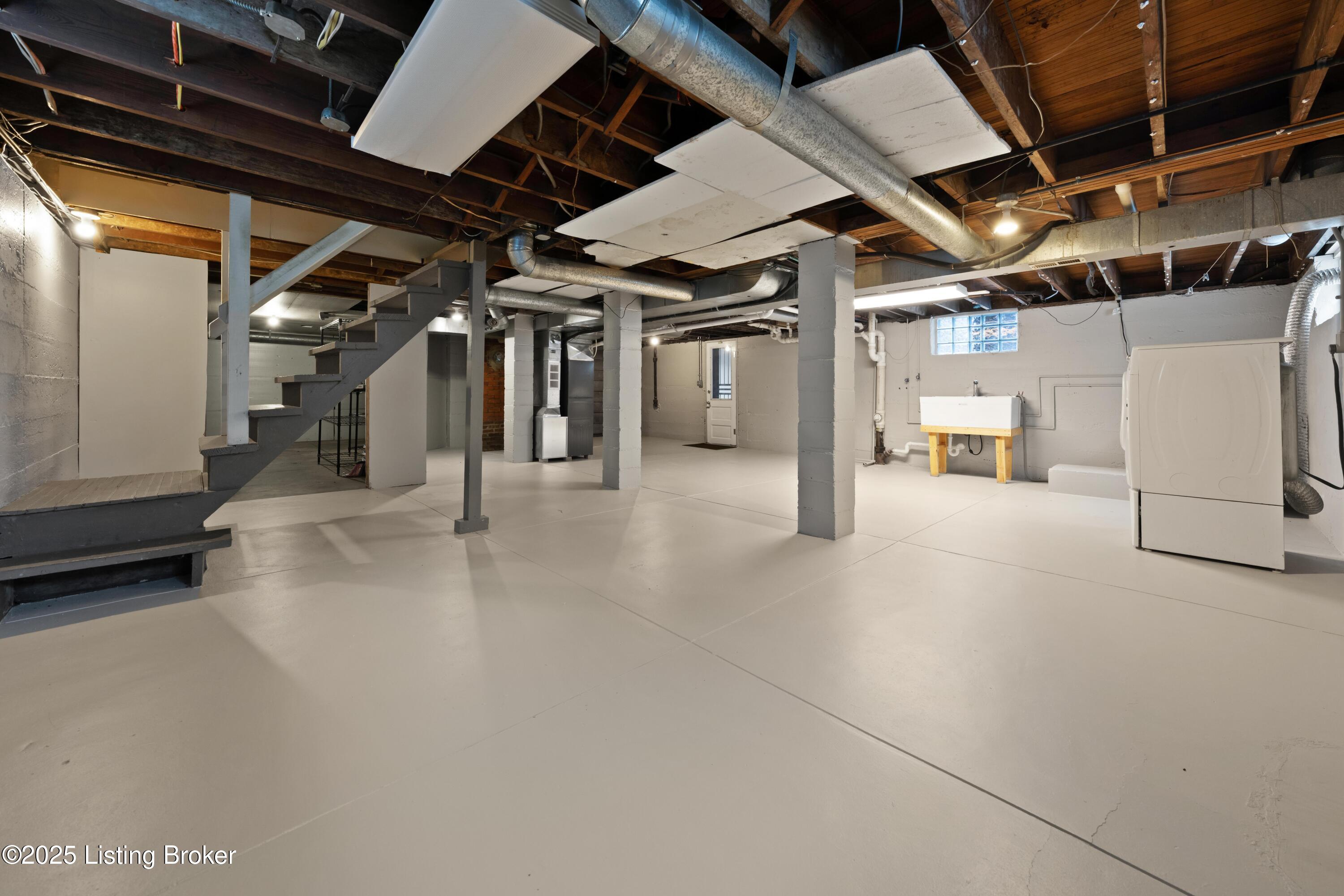 2539 Carolina Ave