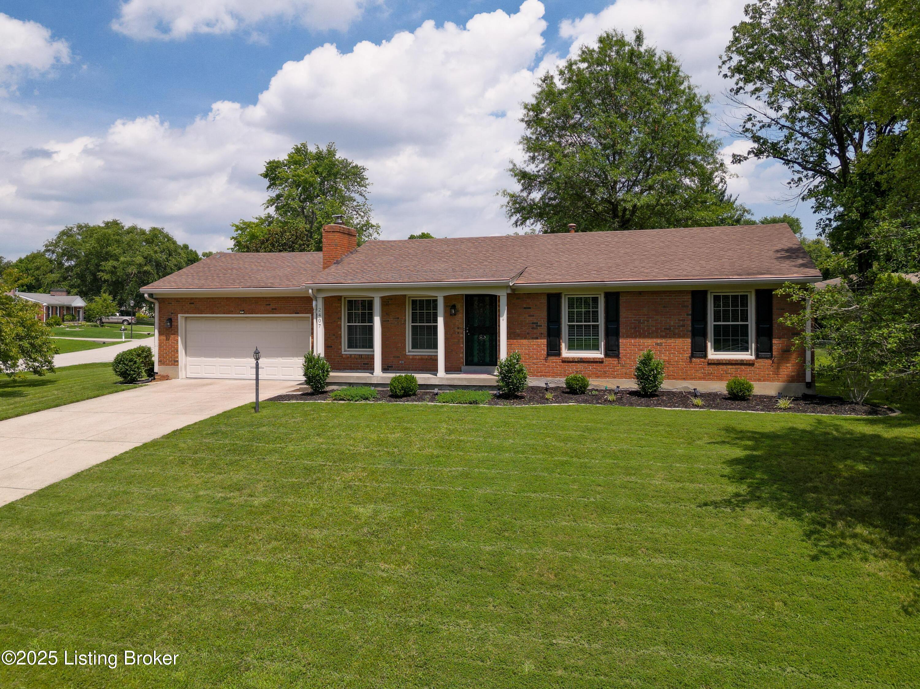 2407 Mahan Dr
