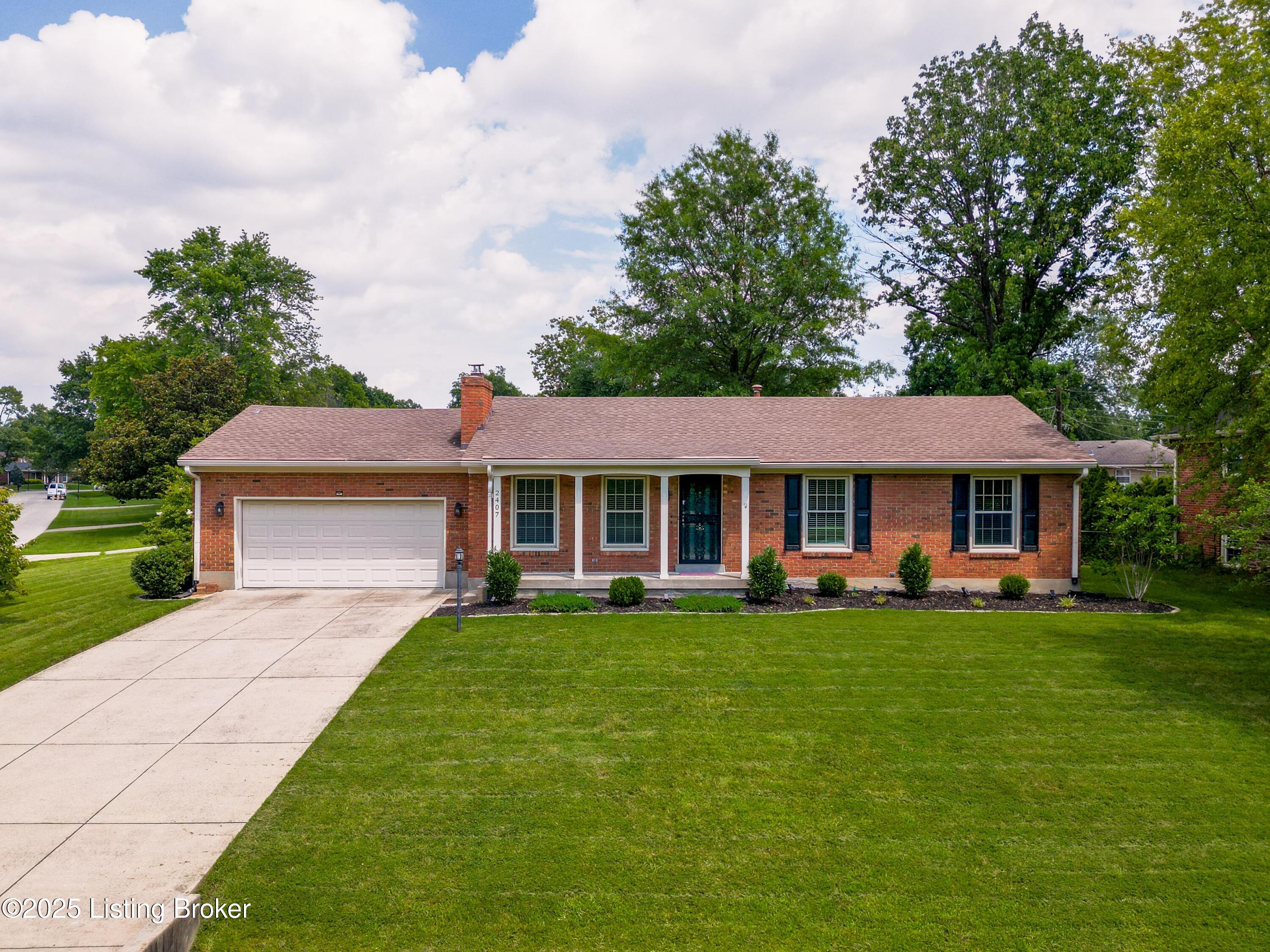 2407 Mahan Dr