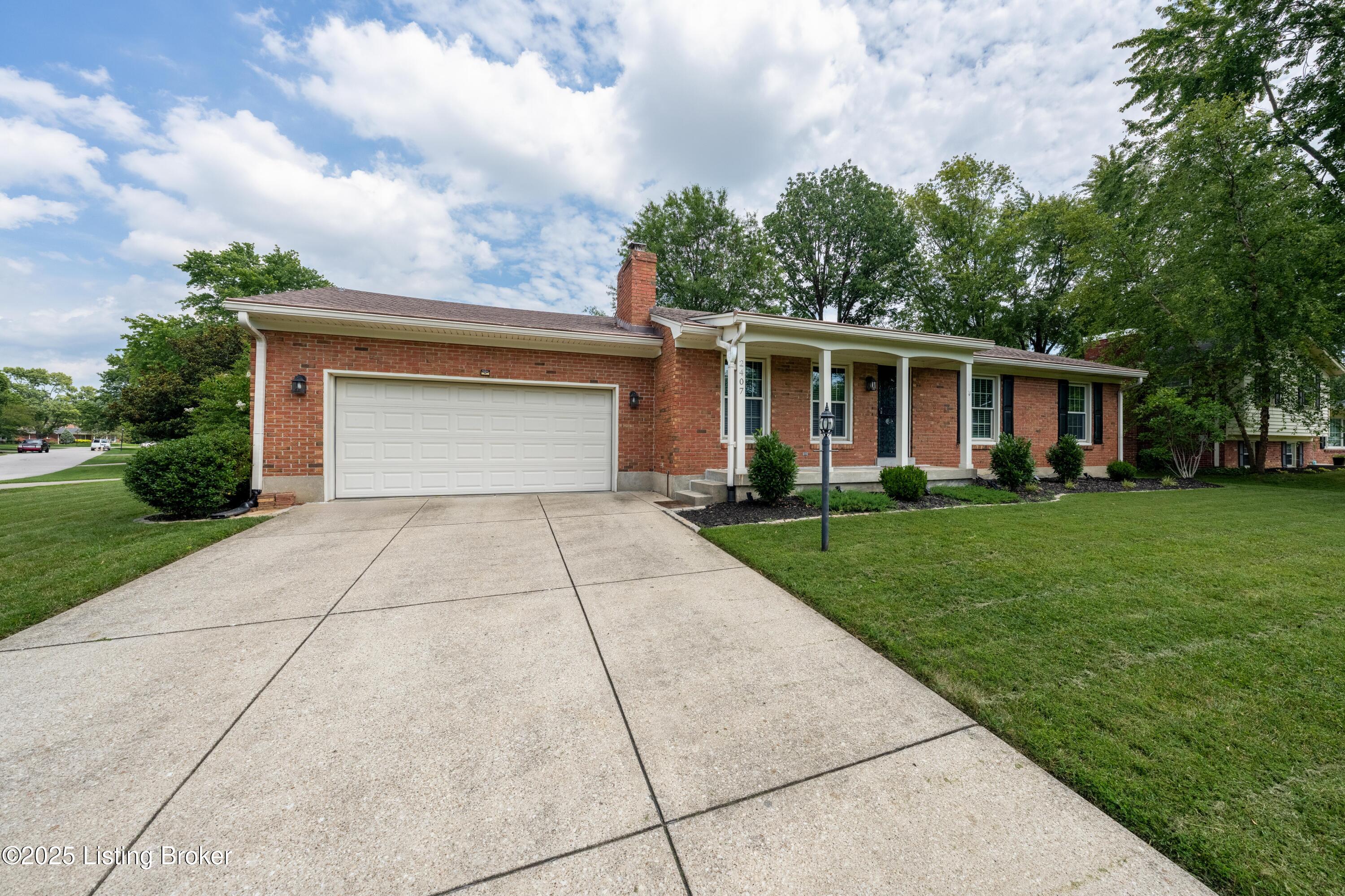2407 Mahan Dr