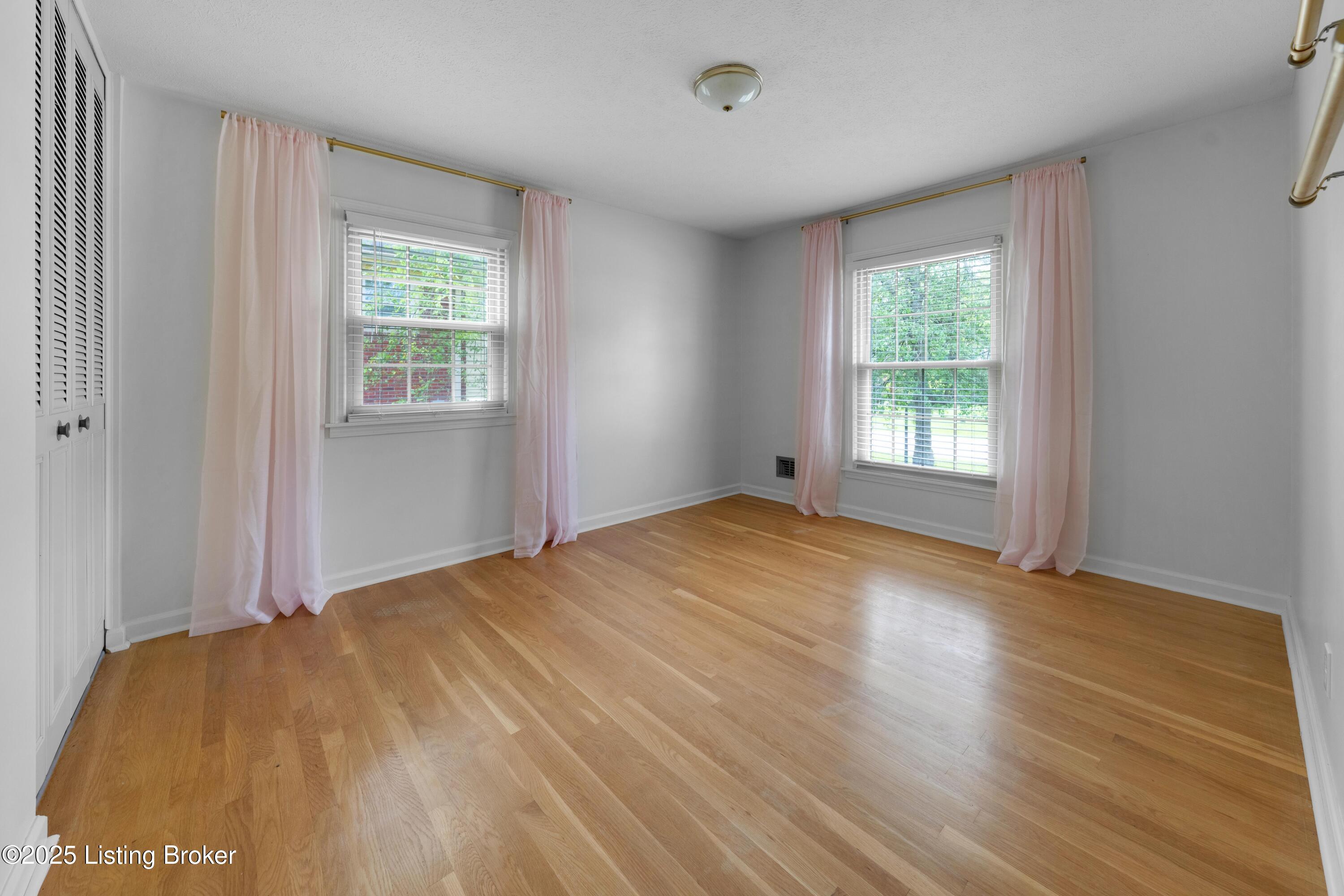 2407 Mahan Dr