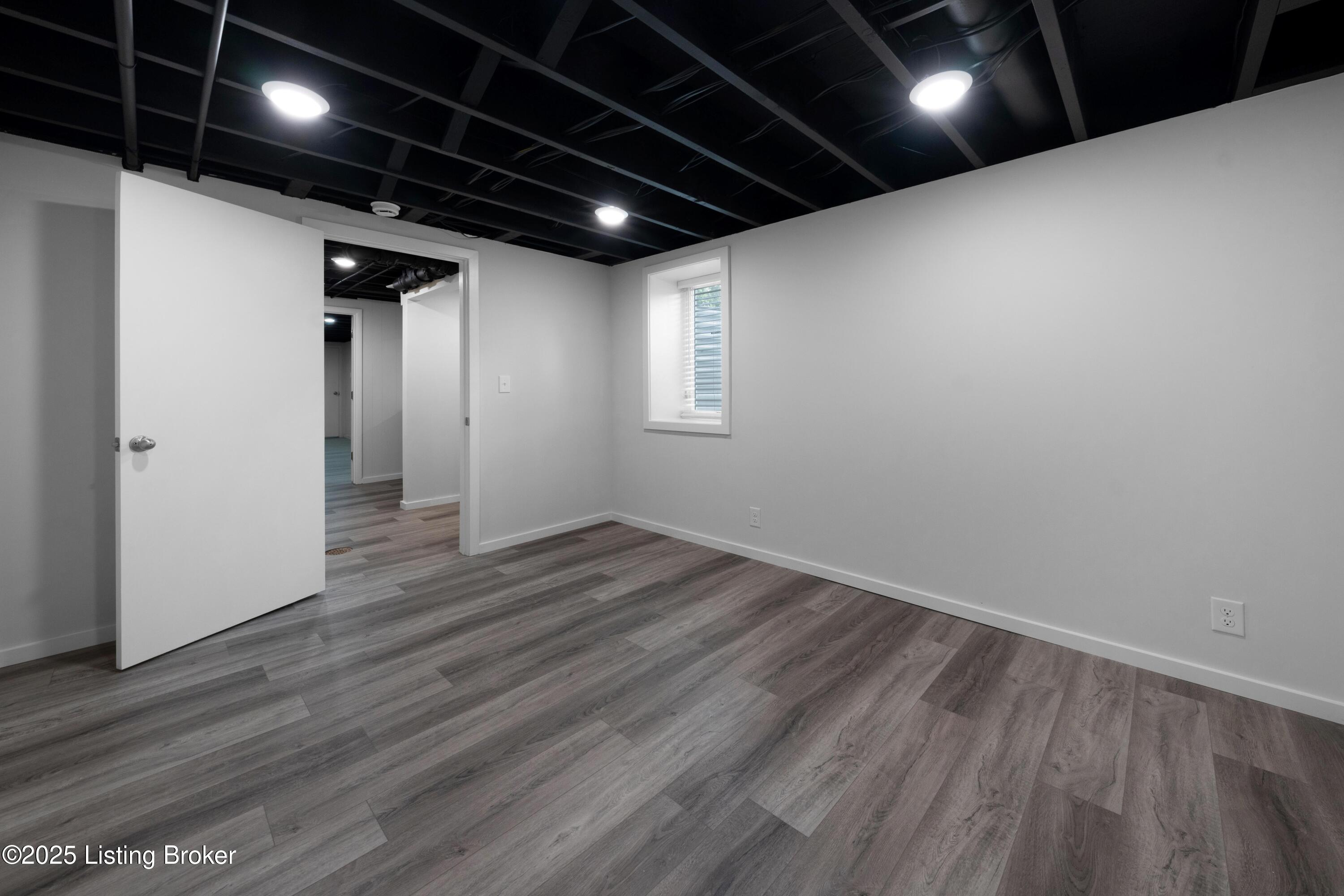 2407 Mahan Dr