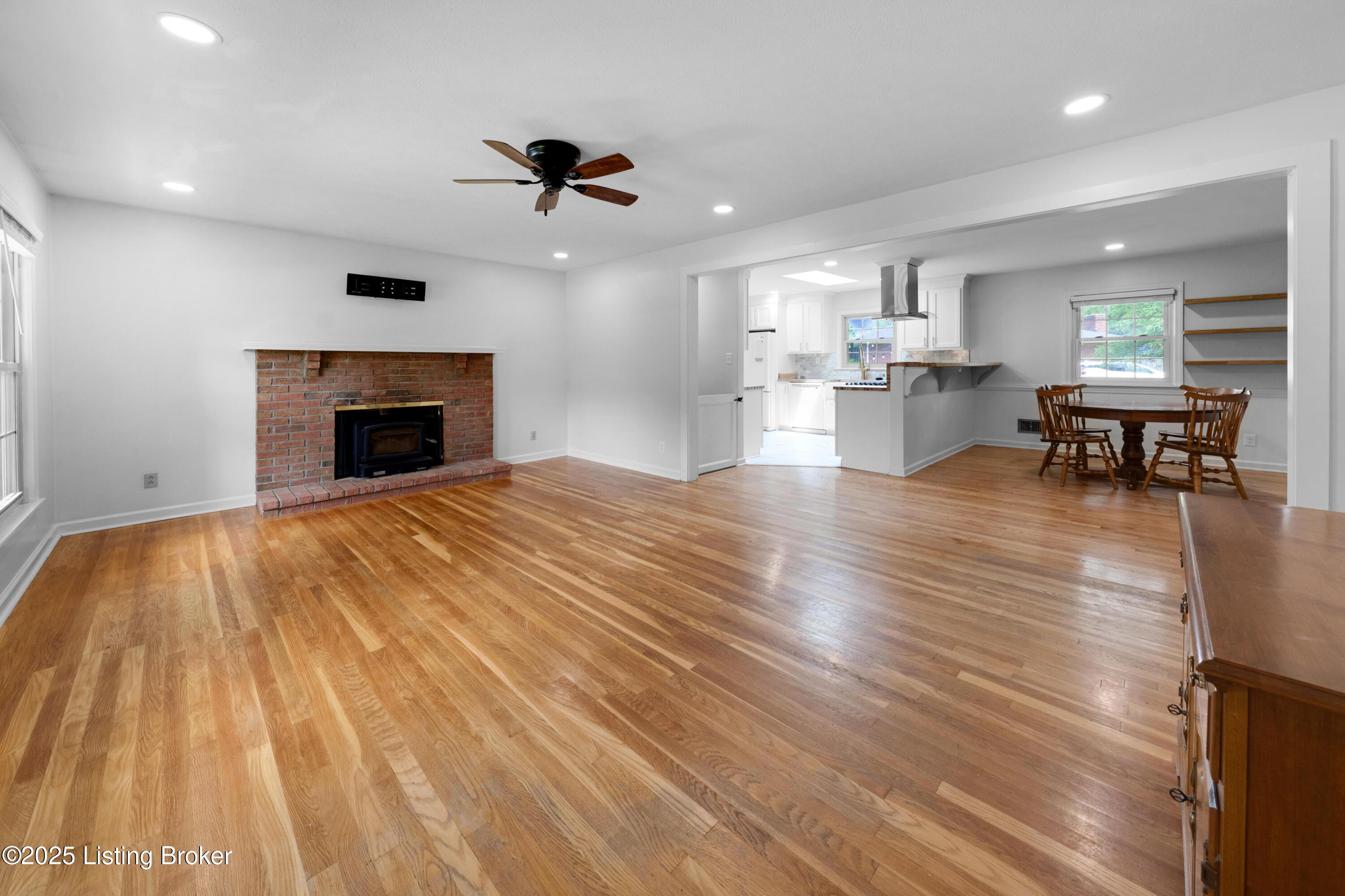2407 Mahan Dr