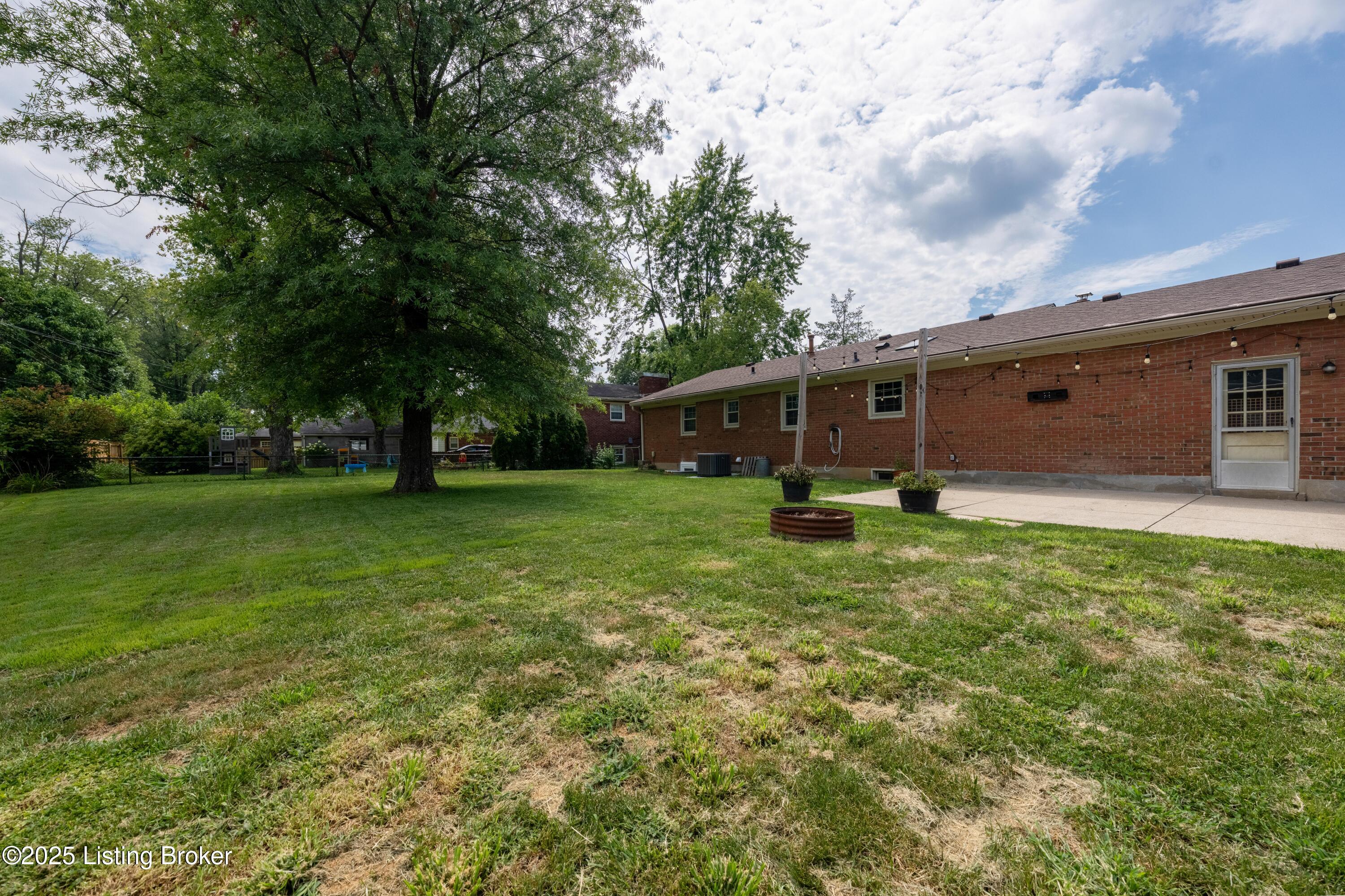 2407 Mahan Dr