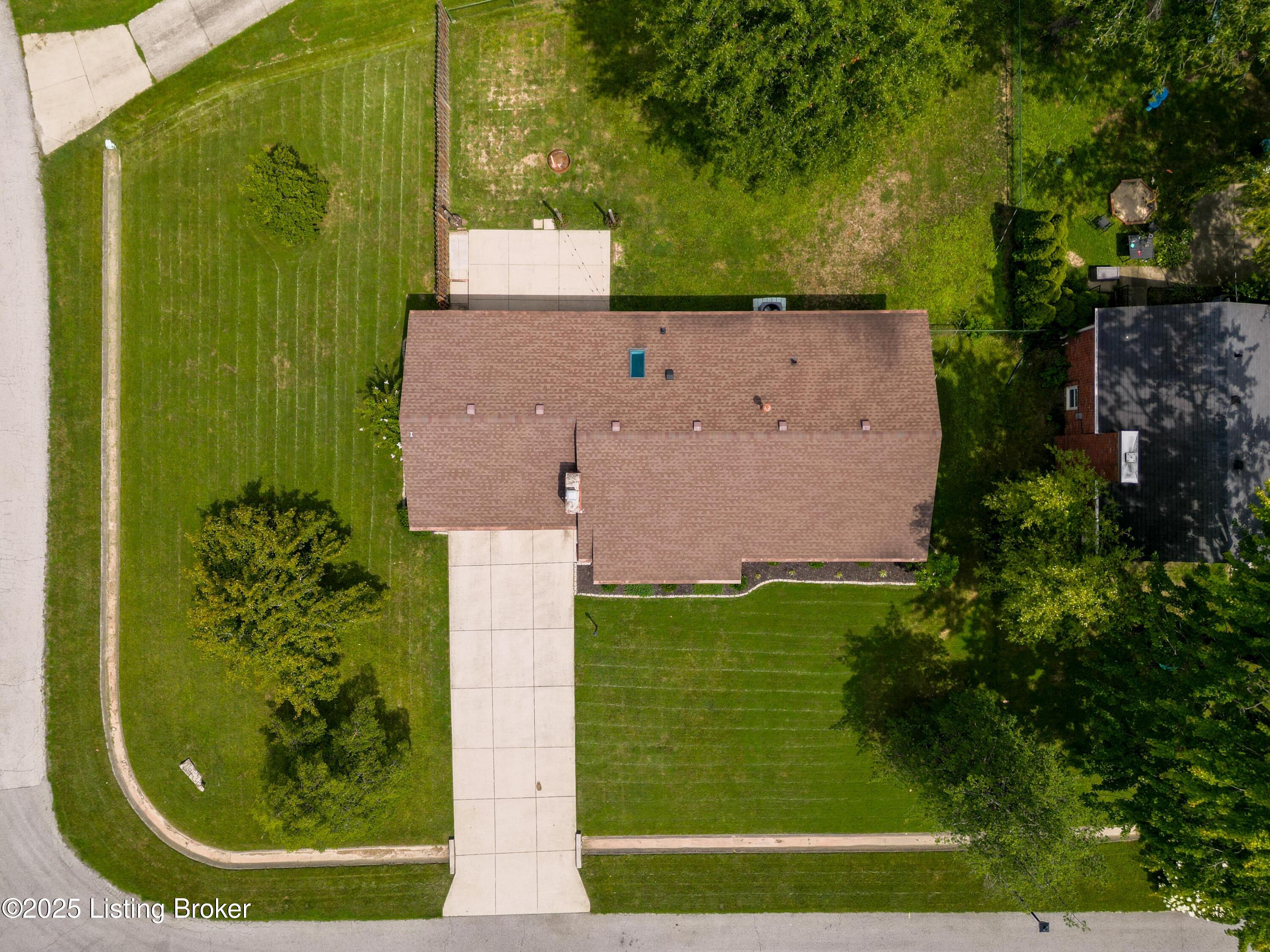 2407 Mahan Dr