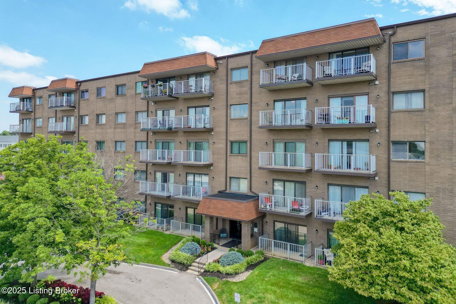 3030 Breckenridge Ln, 432, Louisville Unit: 432