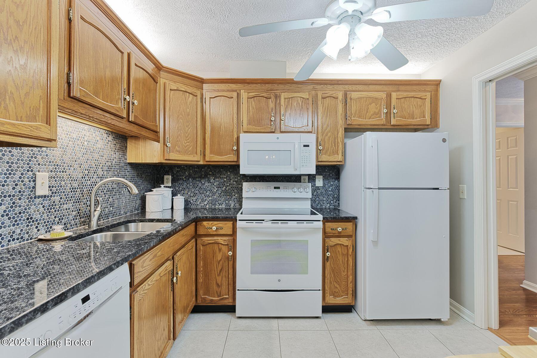 3030 Breckenridge Ln, 432, Louisville Unit: 432