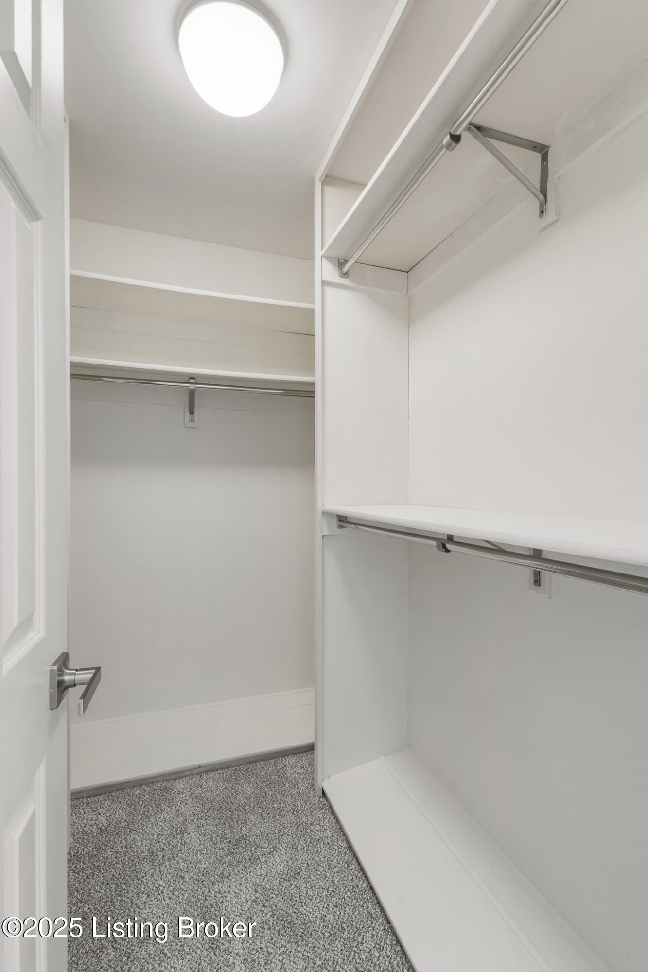 814 Washburn Ave, 23