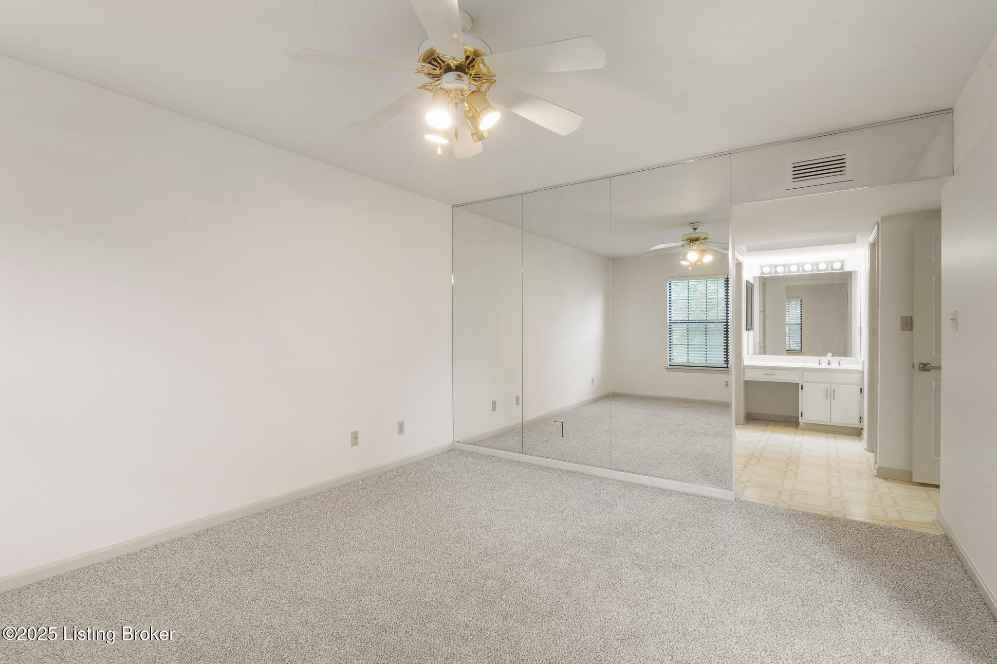 814 Washburn Ave, 23