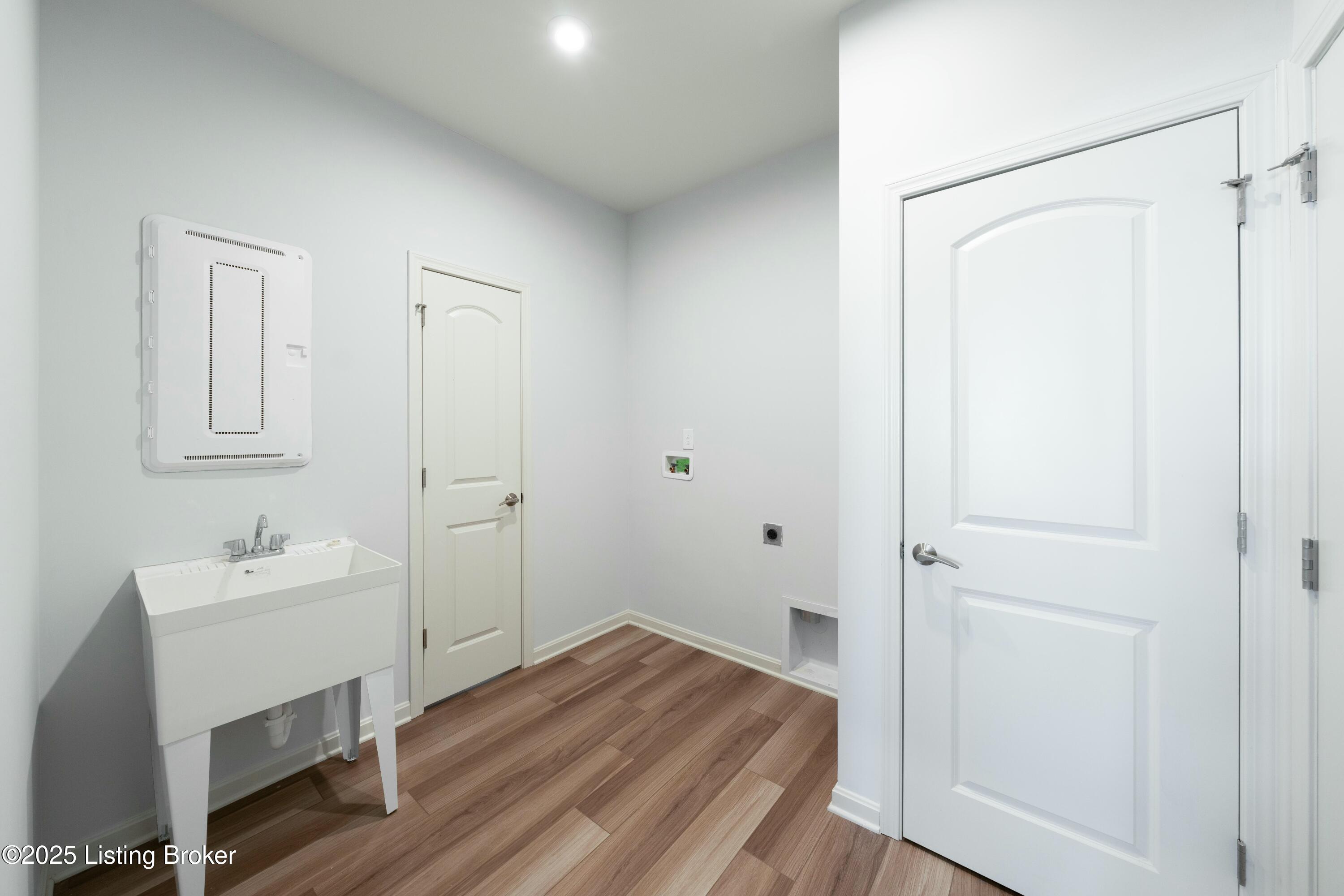 3611 Fordham Park Dr