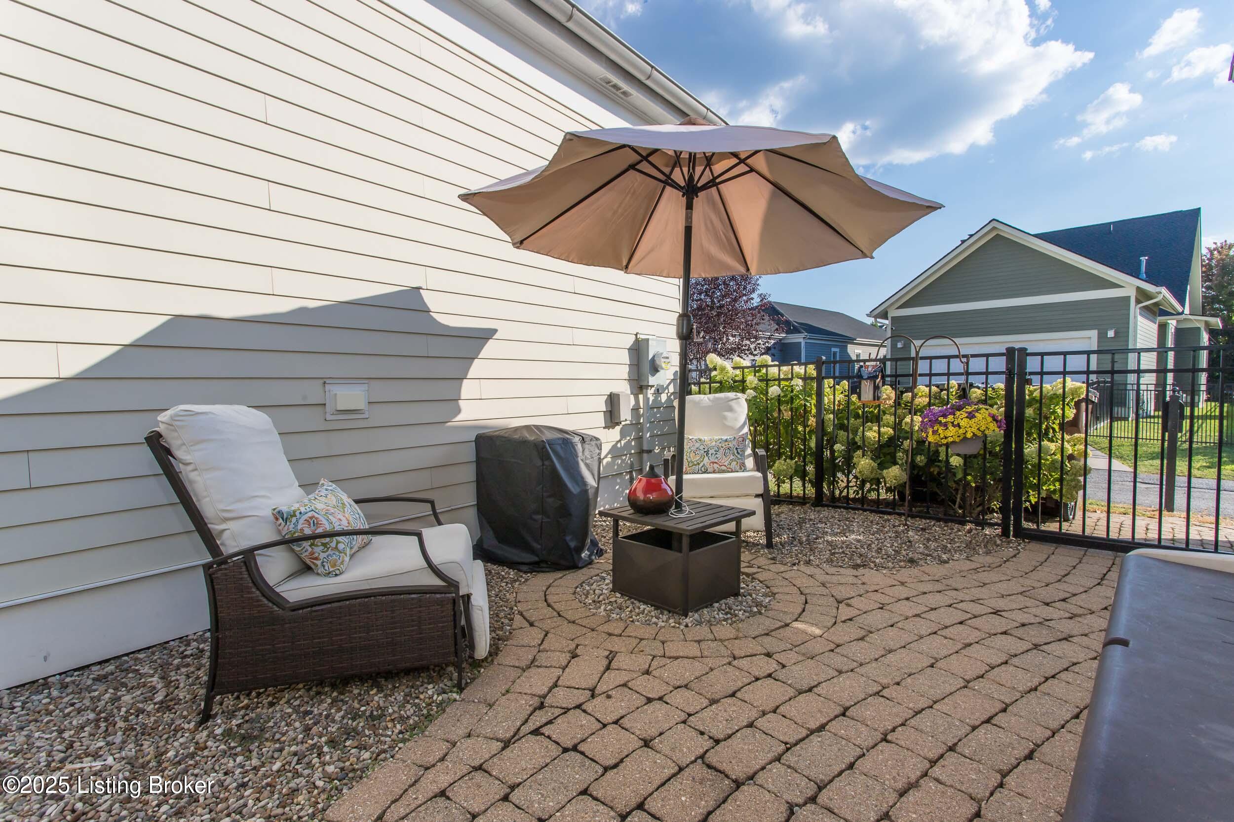 9214 Featherbell Blvd