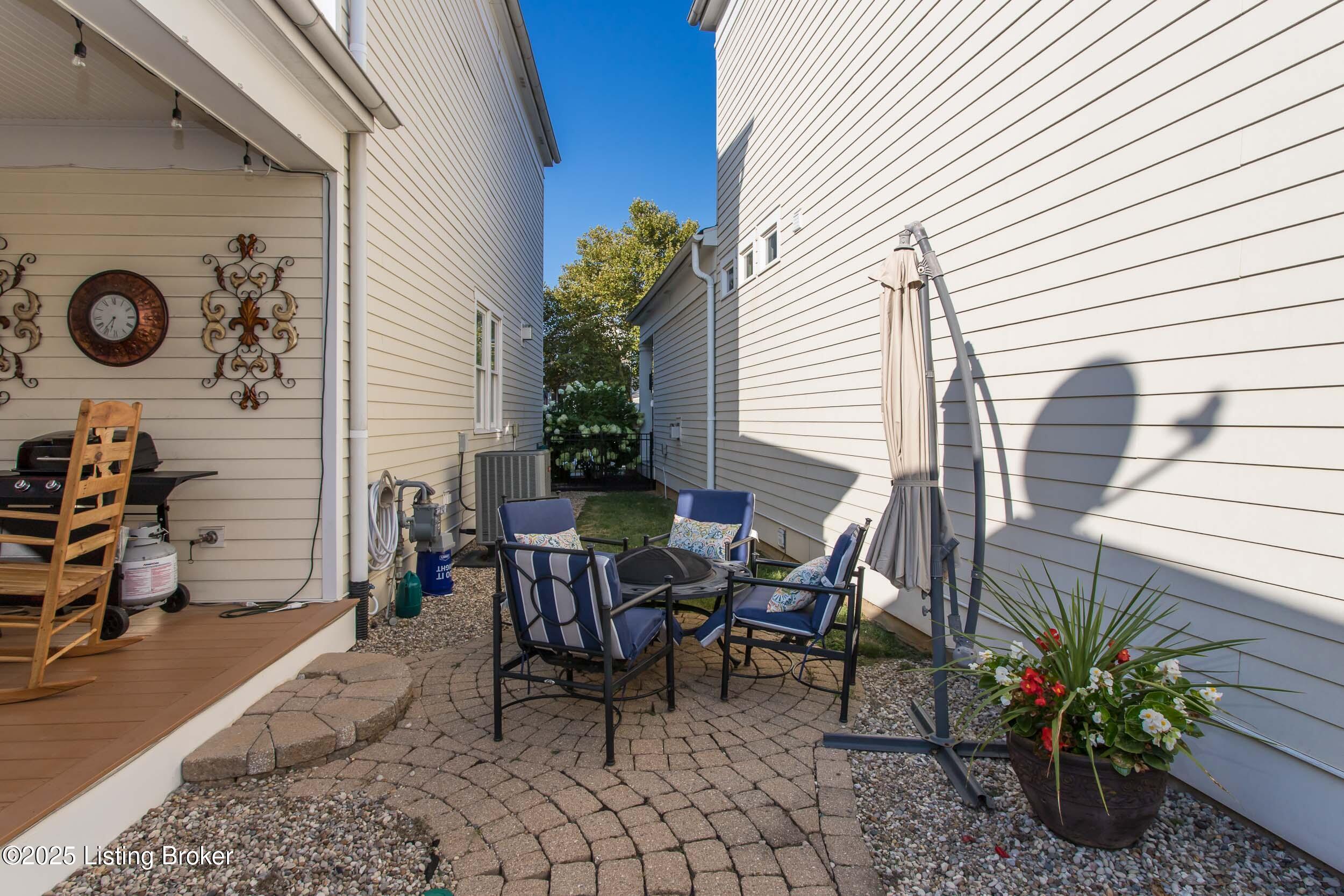 9214 Featherbell Blvd