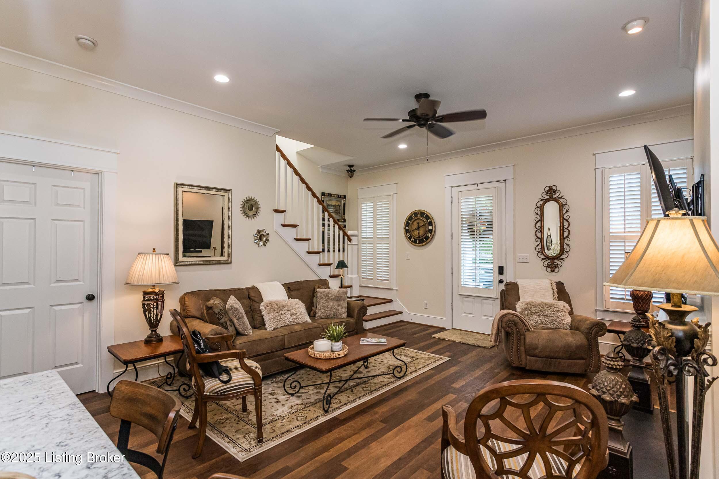 9214 Featherbell Blvd