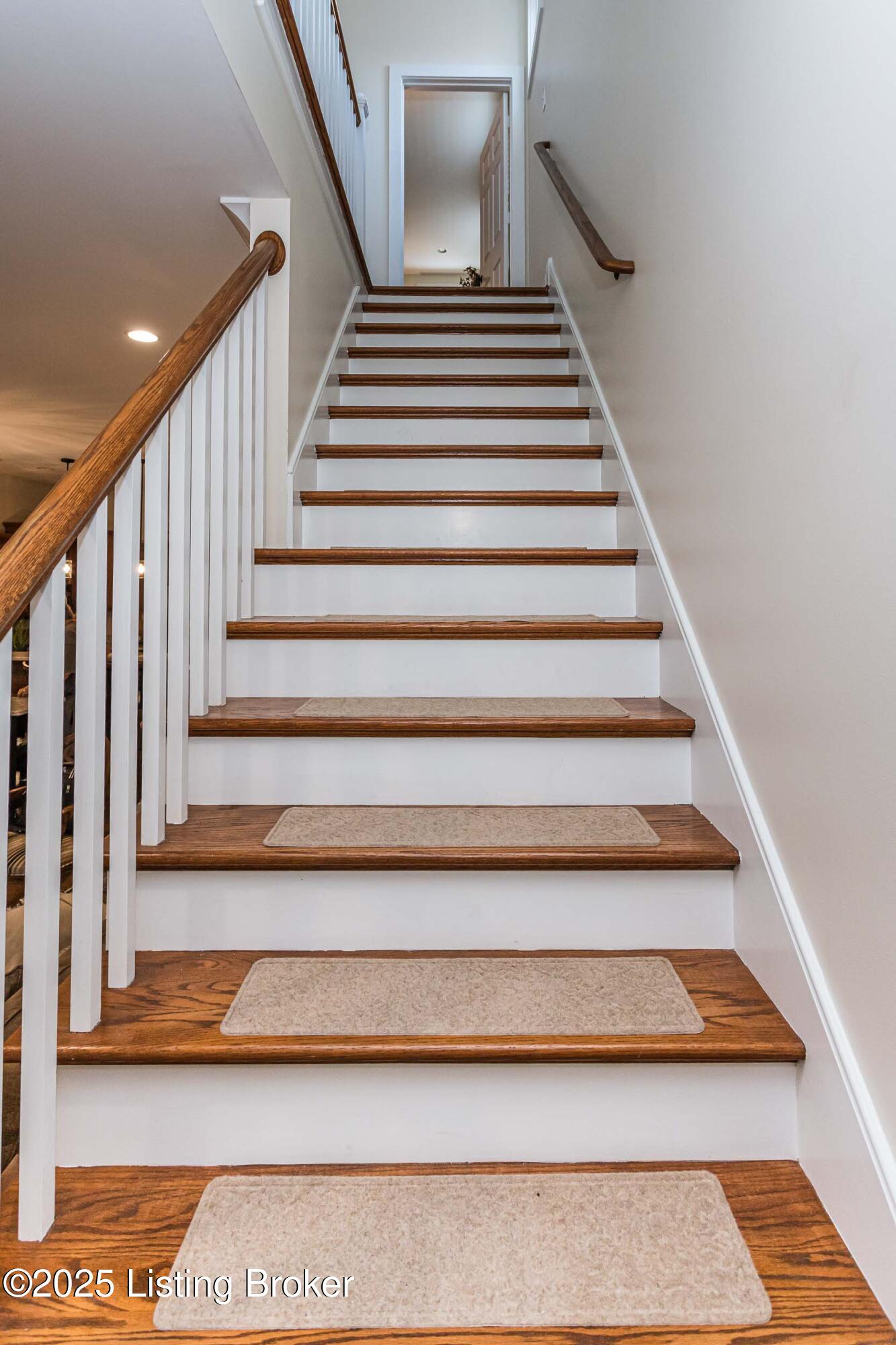 9214 Featherbell Blvd