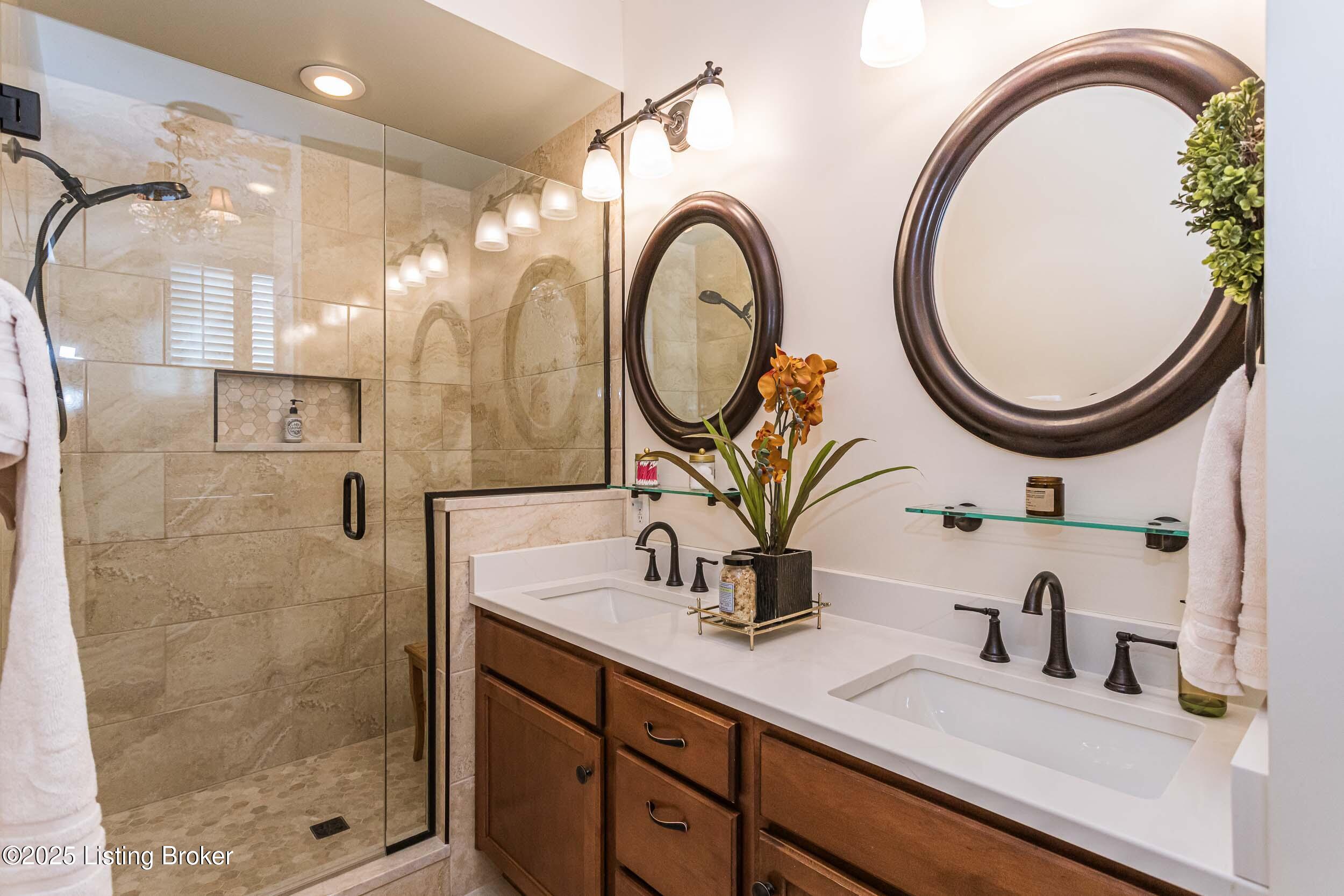 9214 Featherbell Blvd