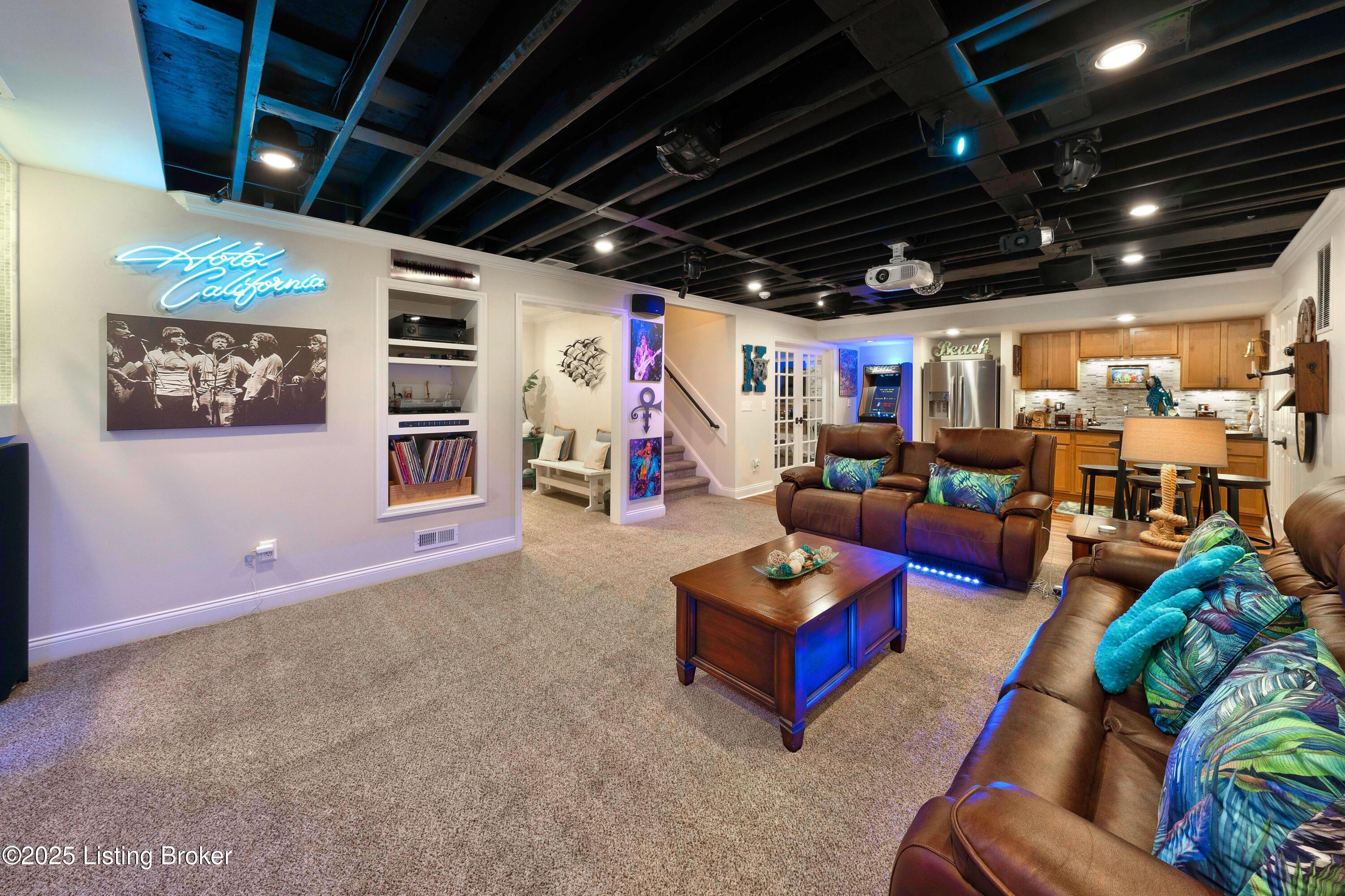 9304 Anemone Dr
