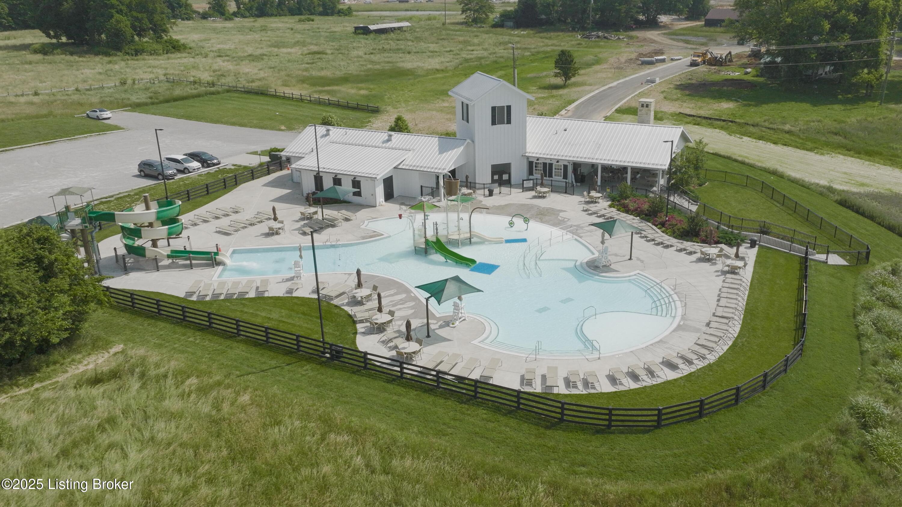 6208 Mistflower Cir, 101