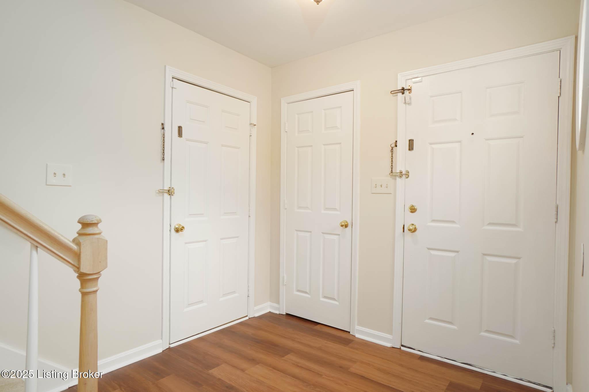 10509 Bay Pointe Ct, Louisville