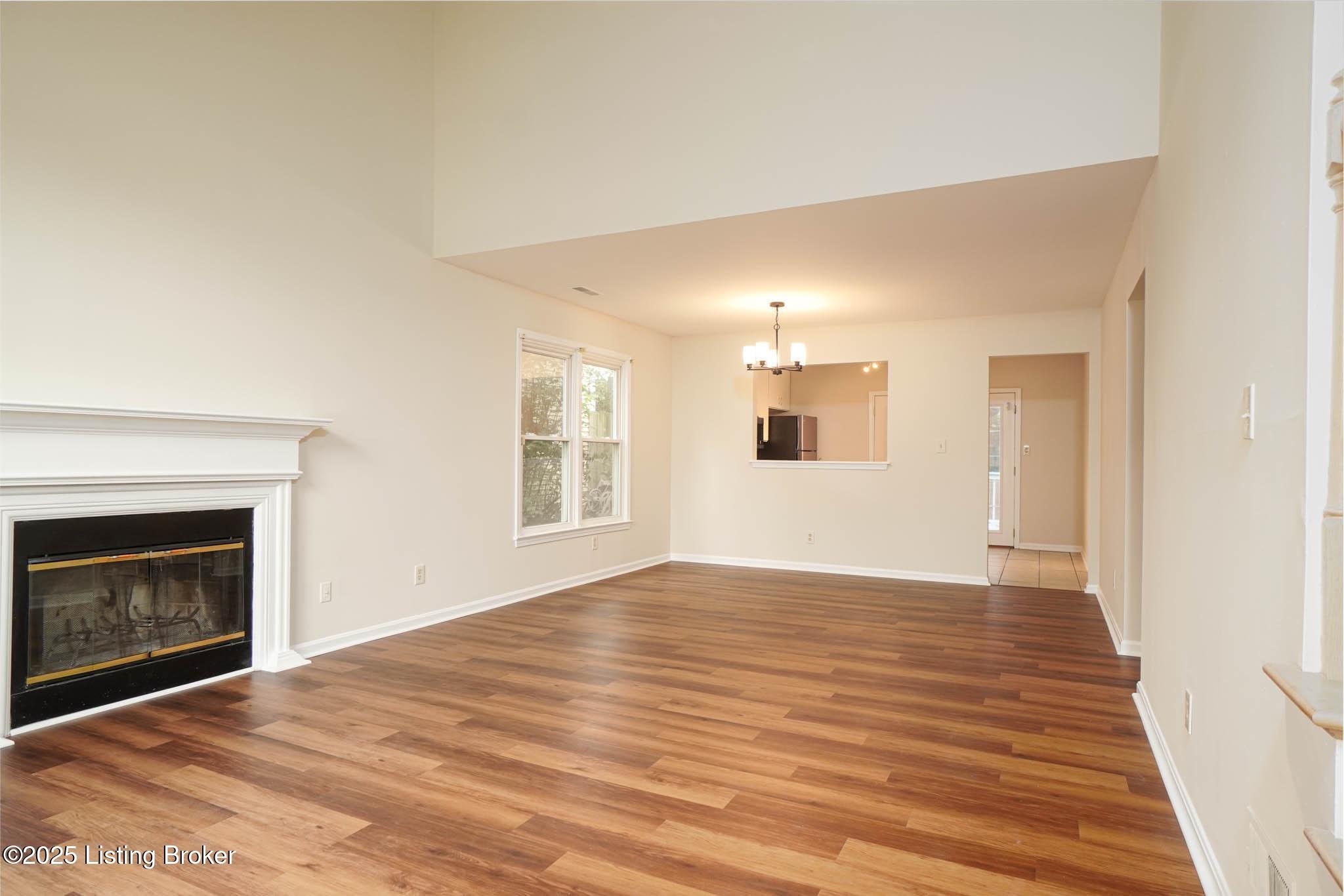 10509 Bay Pointe Ct, Louisville