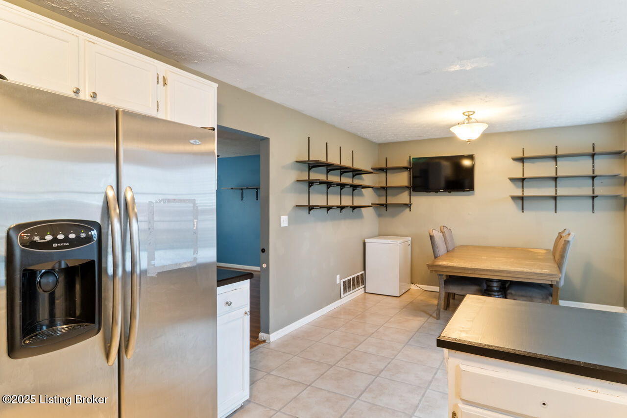 3815 Willowview Blvd