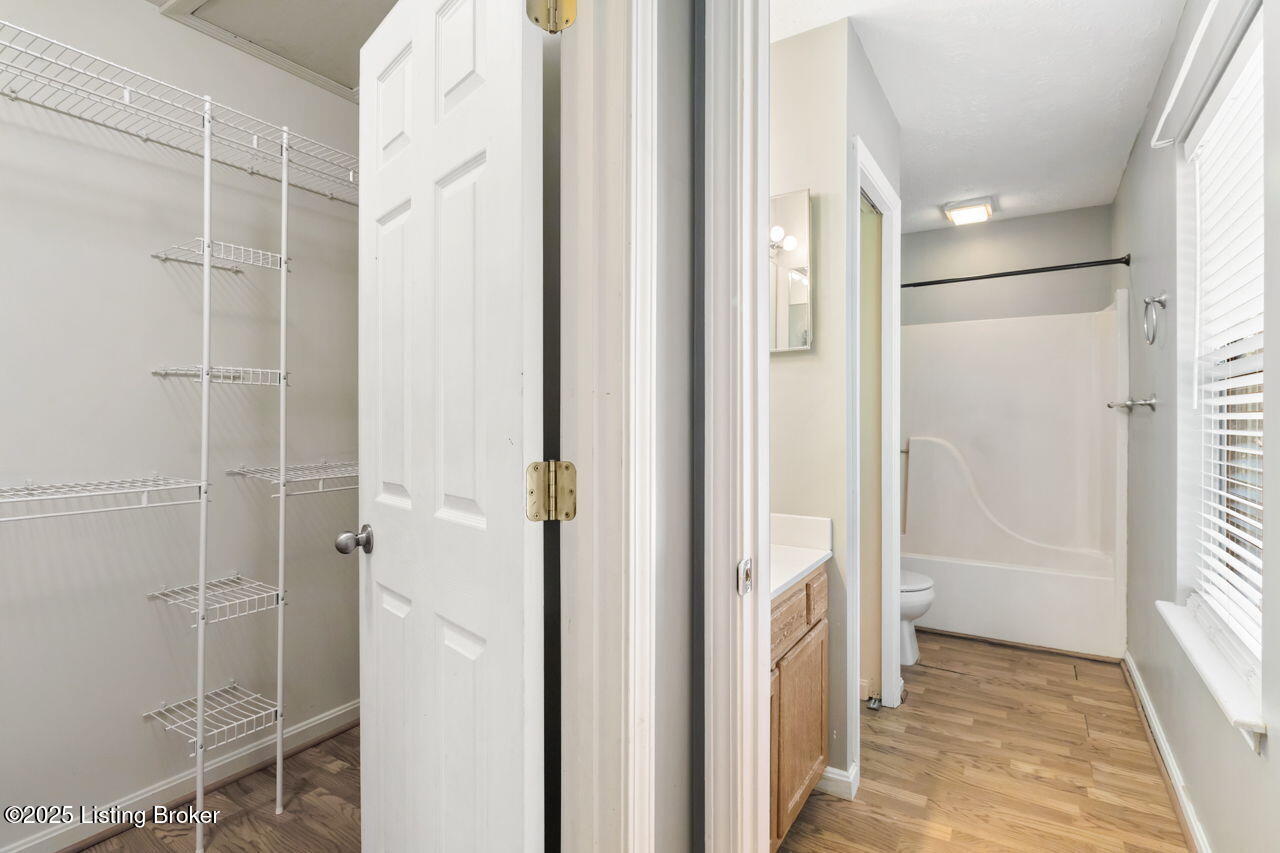 3815 Willowview Blvd