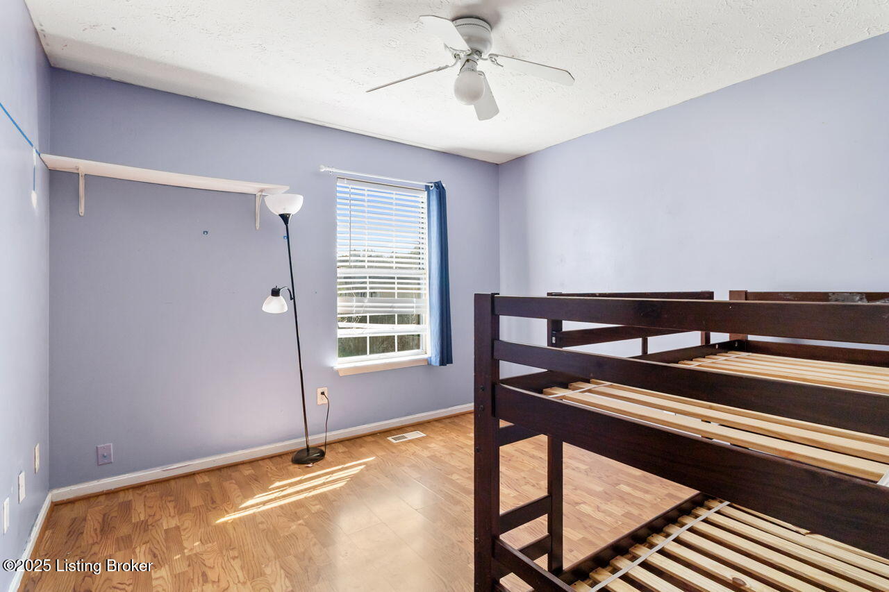 3815 Willowview Blvd