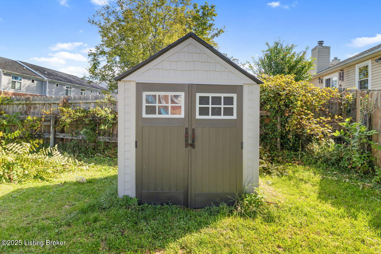 3815 Willowview Blvd