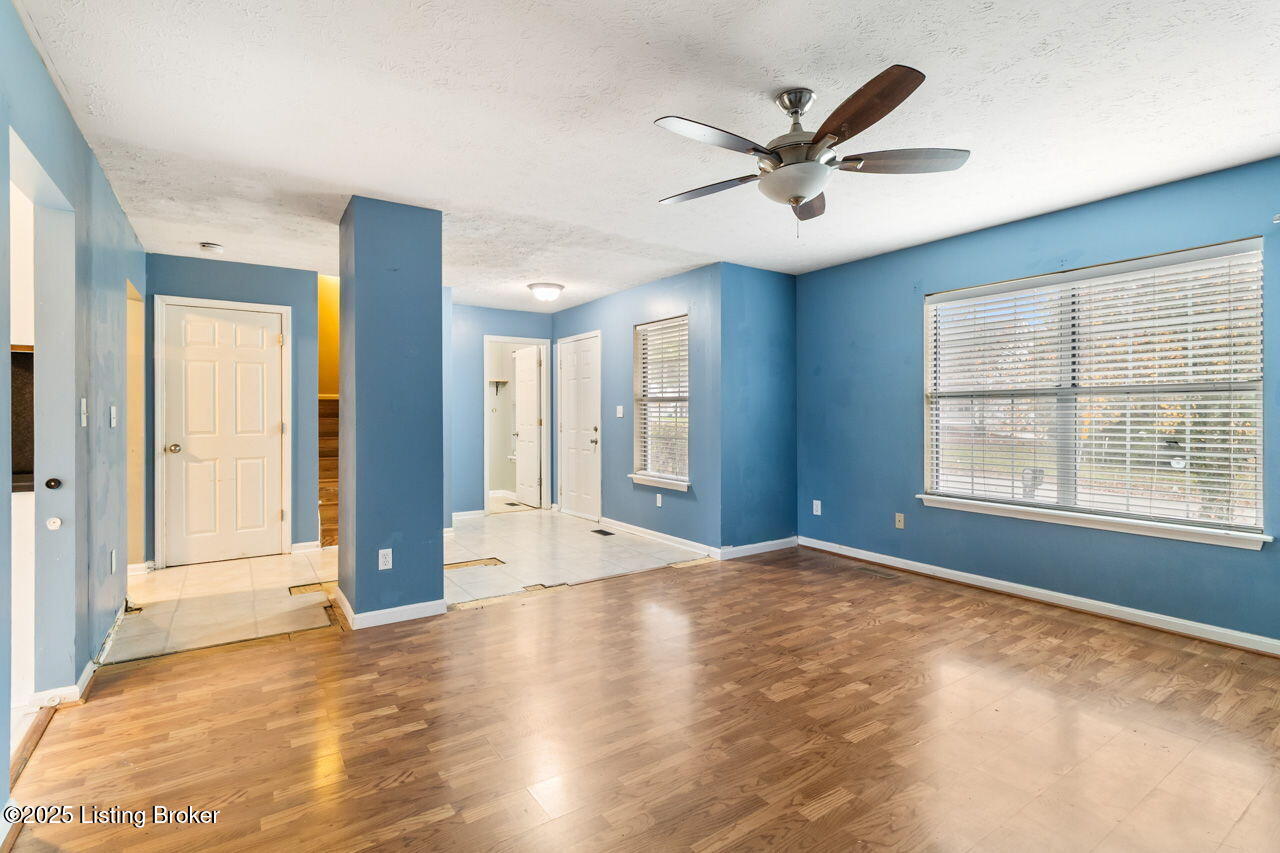 3815 Willowview Blvd