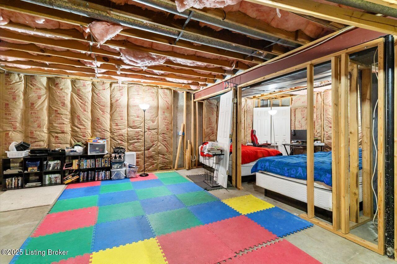 3815 Willowview Blvd