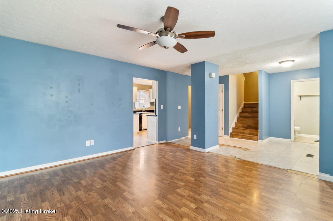 3815 Willowview Blvd