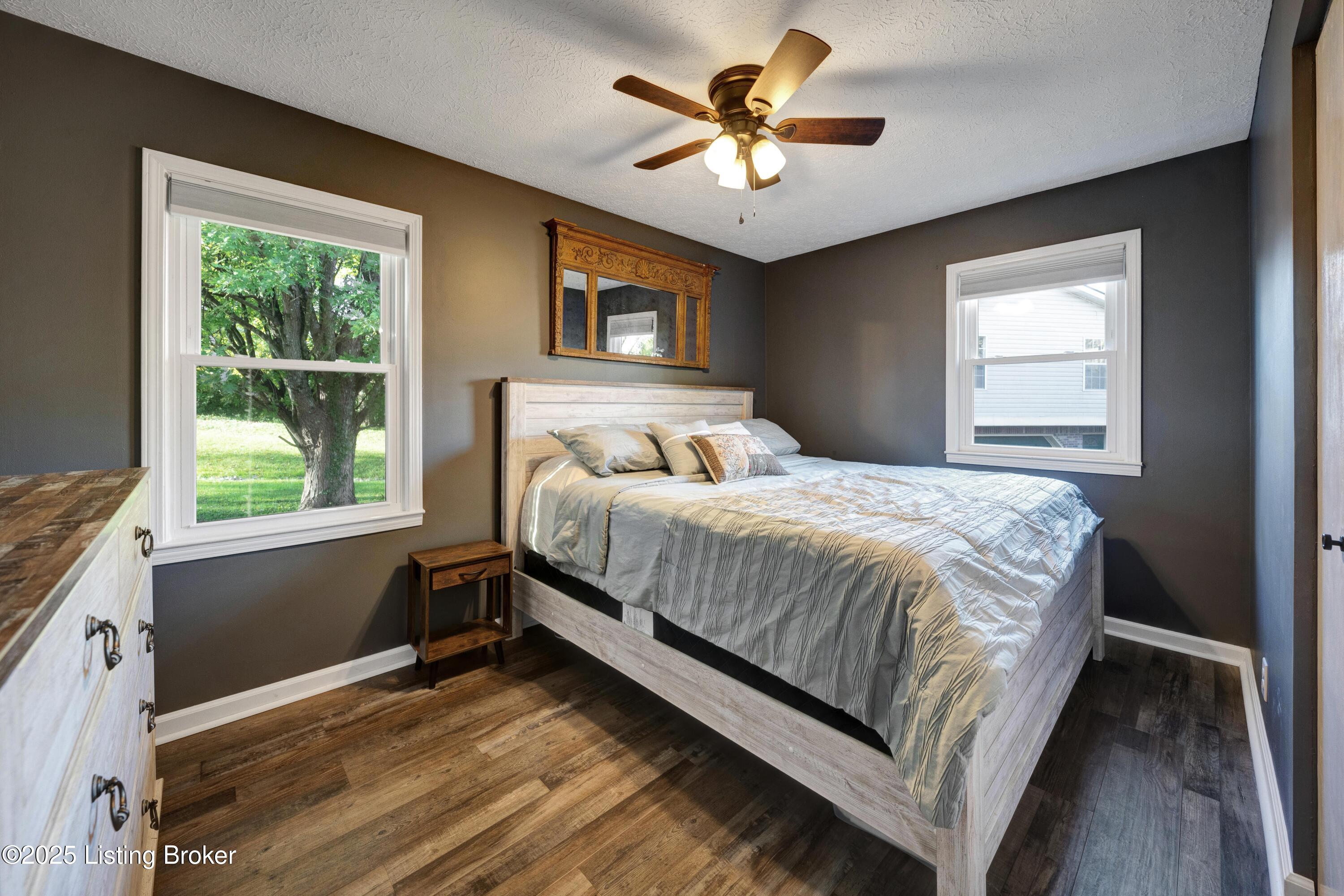 4416 Wendy Hills Dr, Crestwood