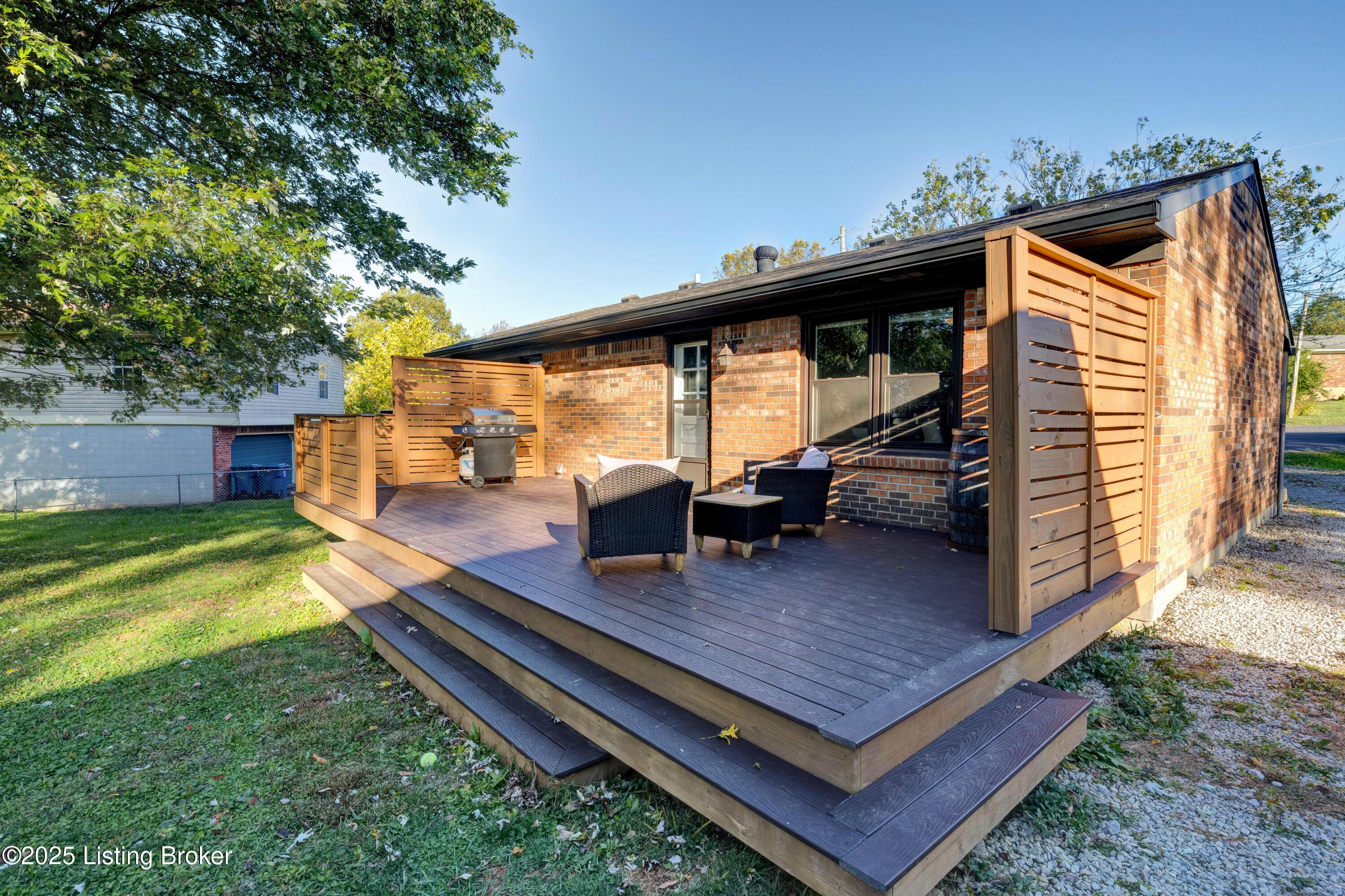 4416 Wendy Hills Dr, Crestwood