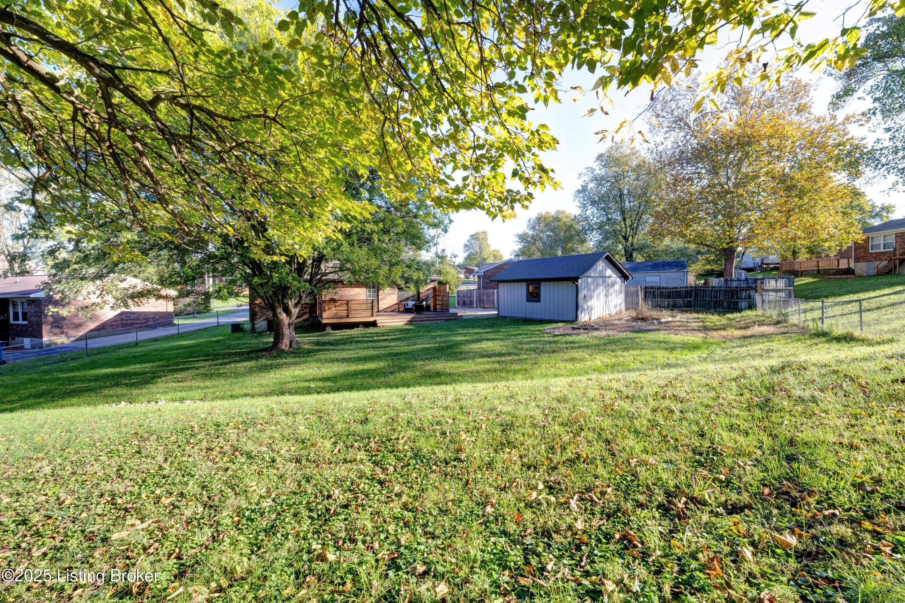 4416 Wendy Hills Dr, Crestwood