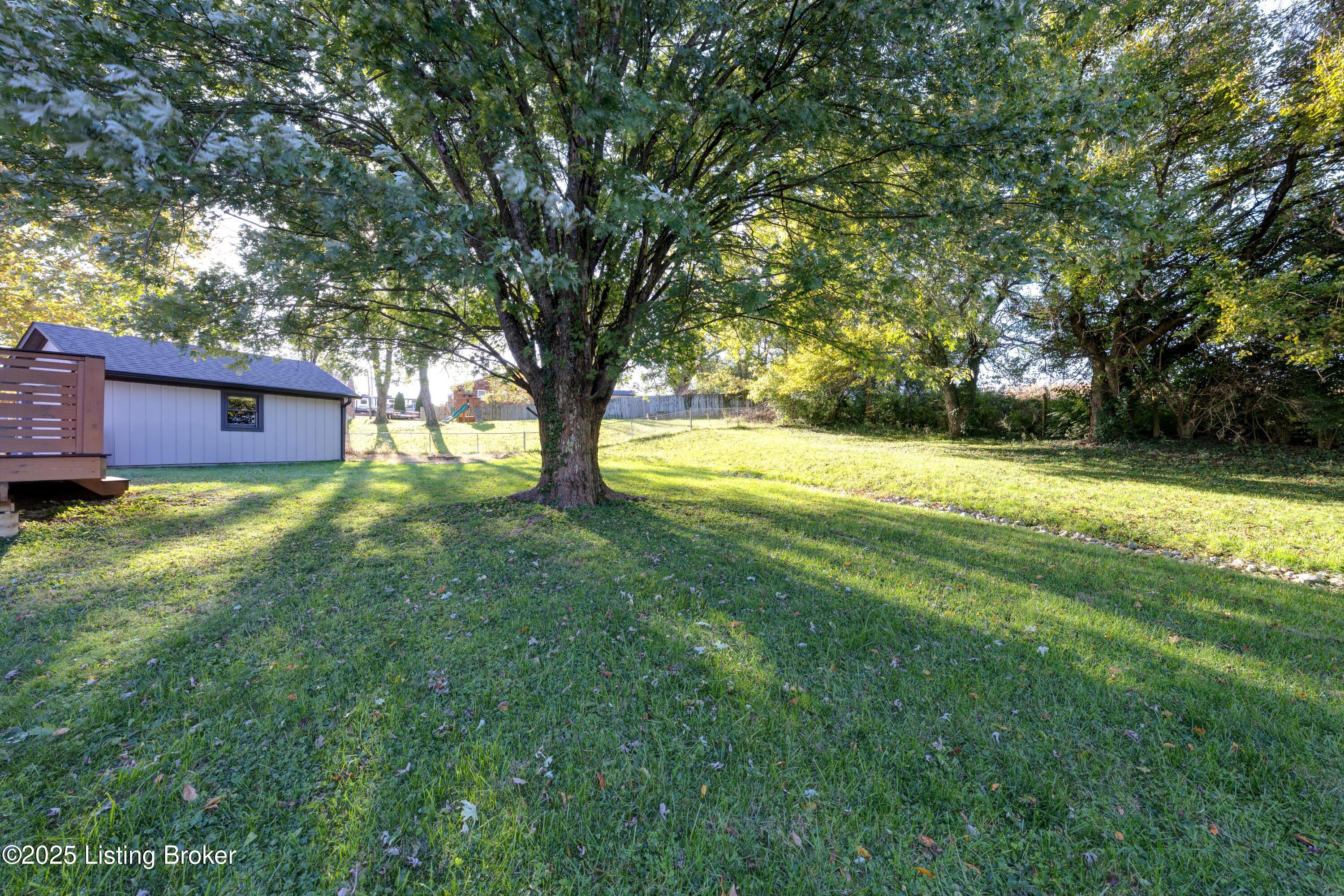 4416 Wendy Hills Dr, Crestwood