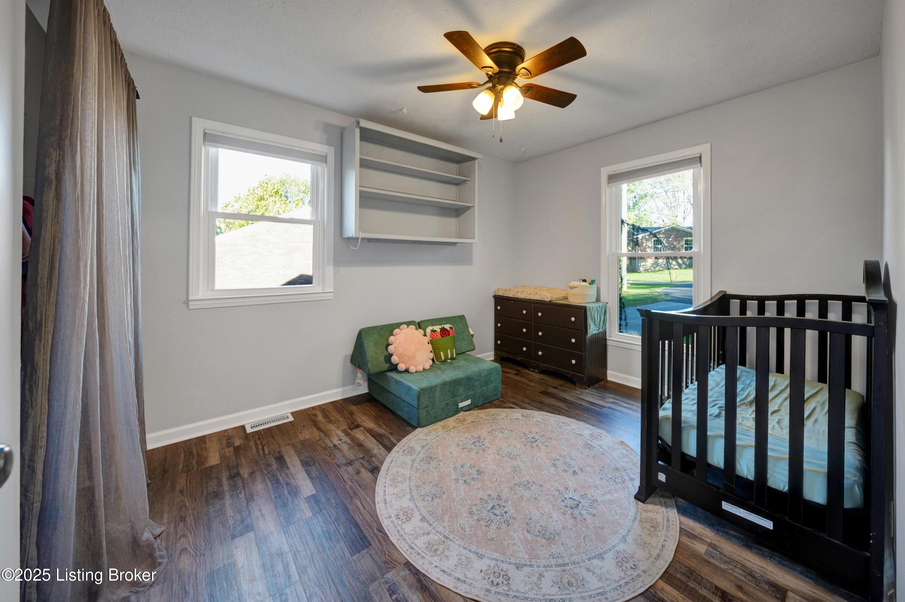 4416 Wendy Hills Dr, Crestwood